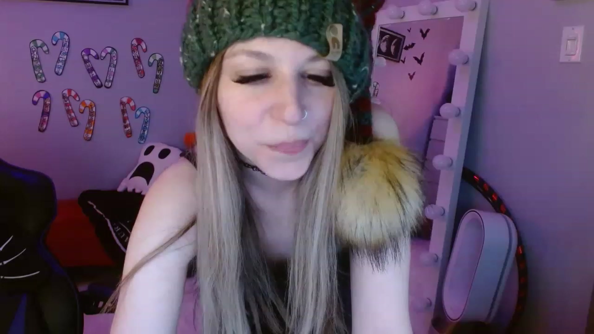Gallery image thumbnail from Serafina's myfreecams stream on, 01/02/2023, 22:54 image 1 of 20