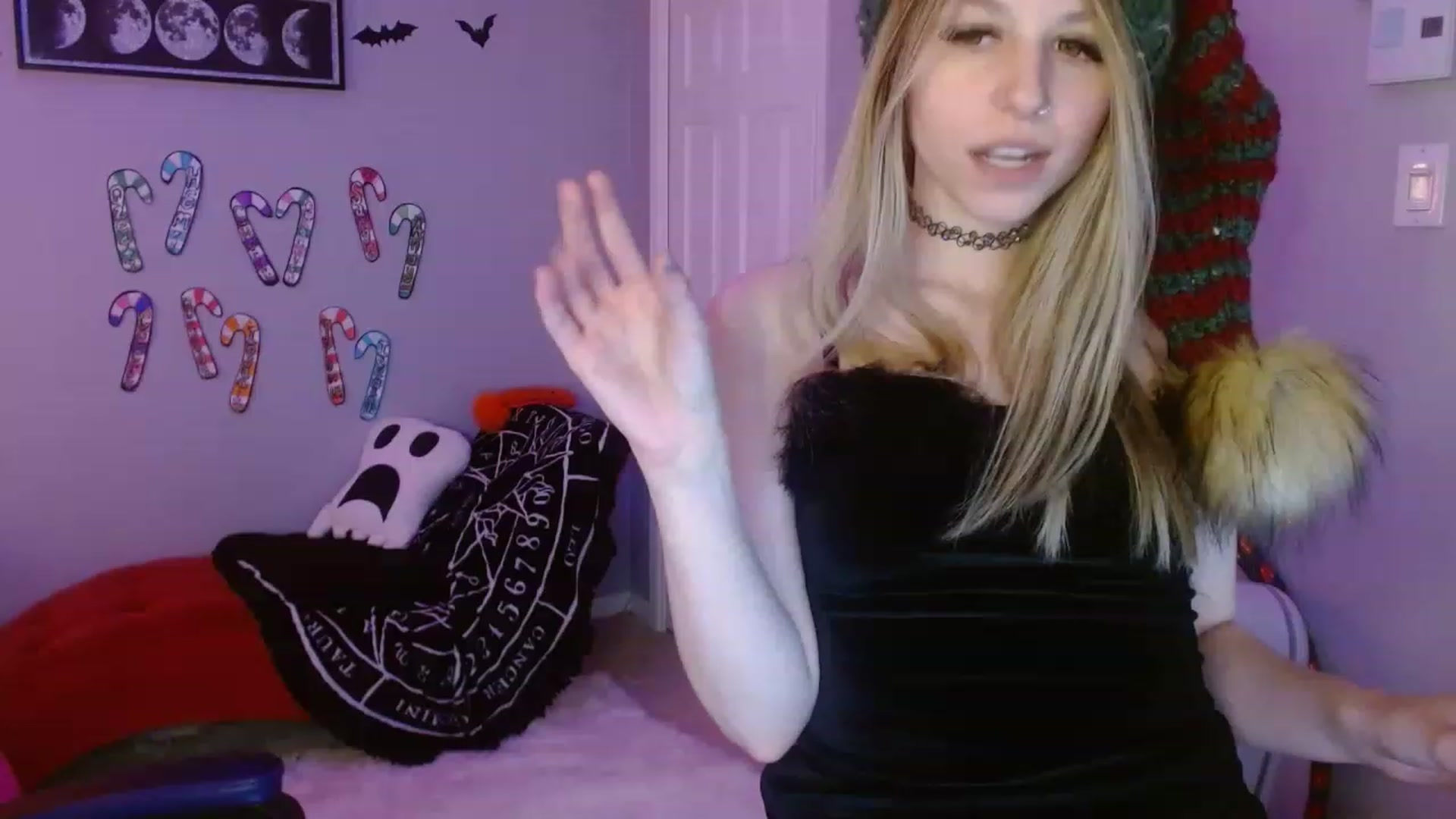 Gallery image thumbnail from Serafina's myfreecams stream on, 01/02/2023, 22:54 image 11 of 20