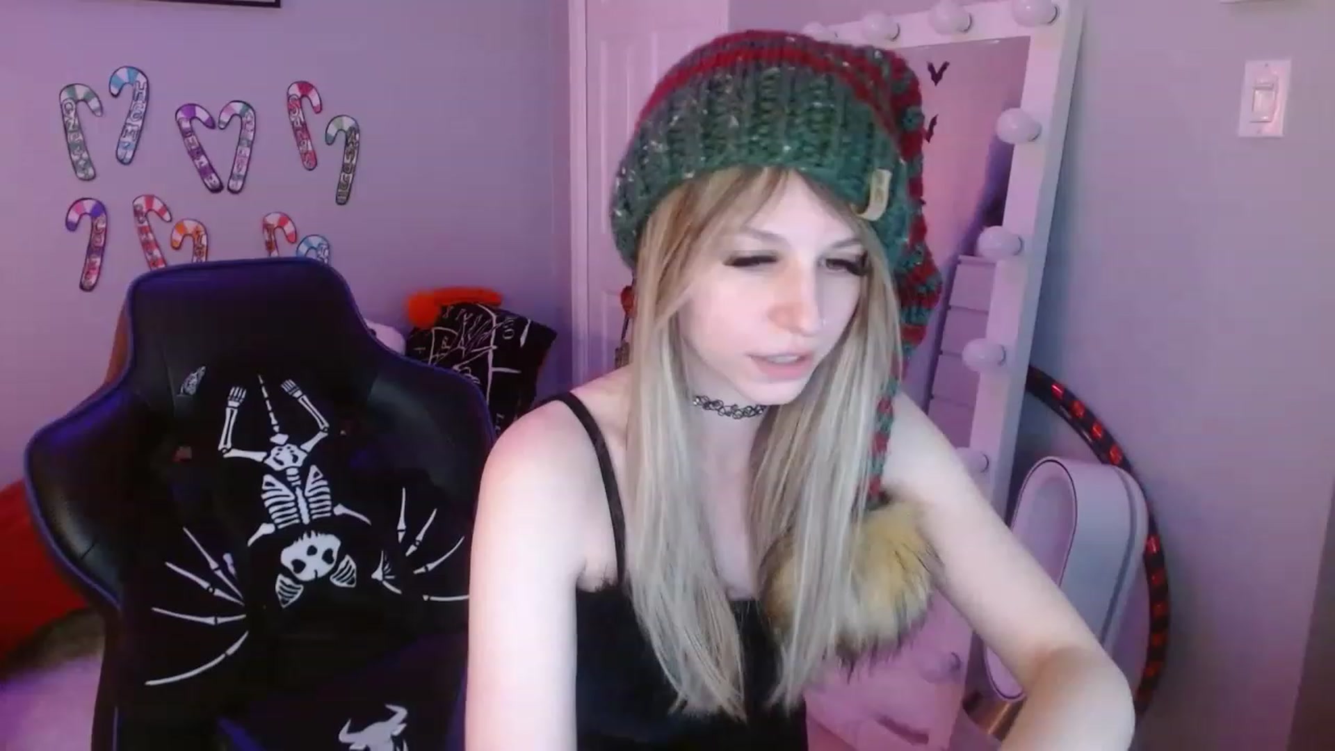 Gallery image thumbnail from Serafina's myfreecams stream on, 01/02/2023, 22:54 image 9 of 20