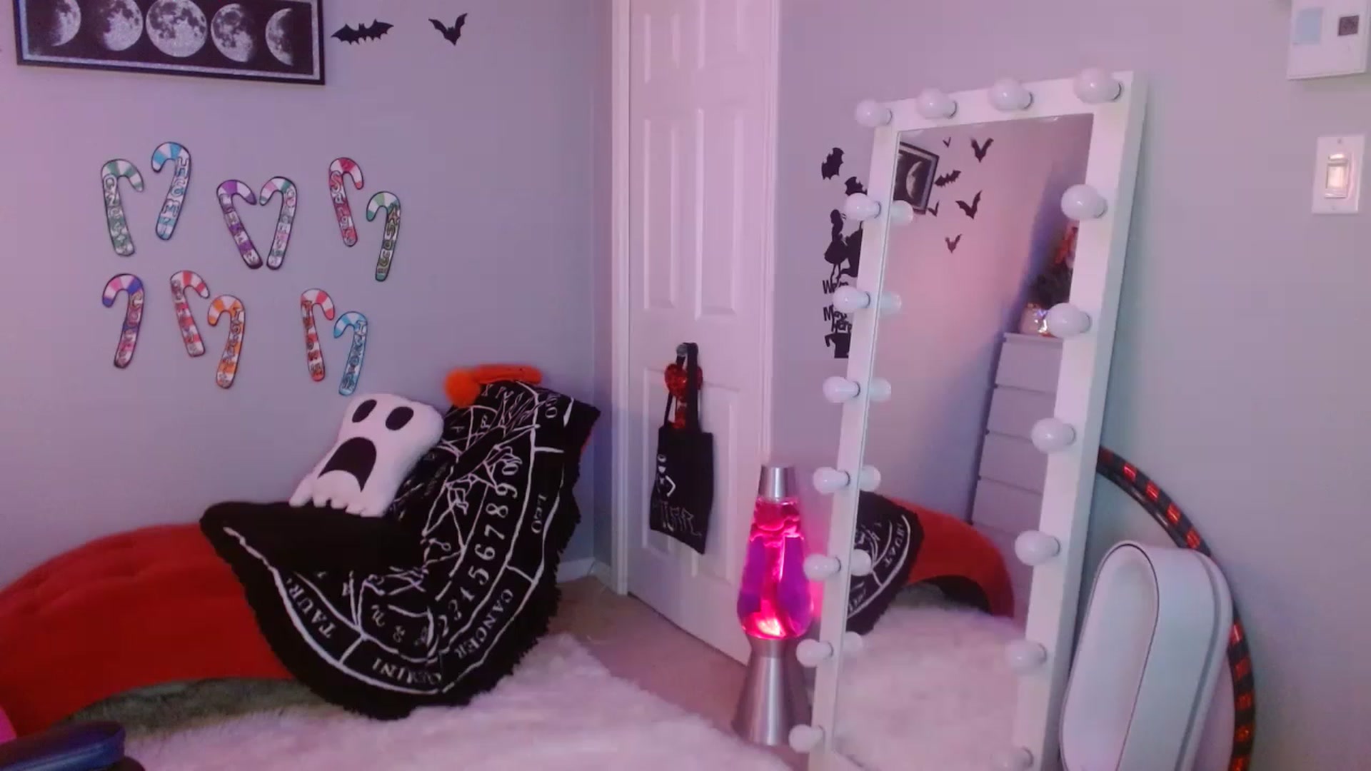 Gallery image thumbnail from Serafina's myfreecams stream on, 01/02/2023, 22:54 image 12 of 20
