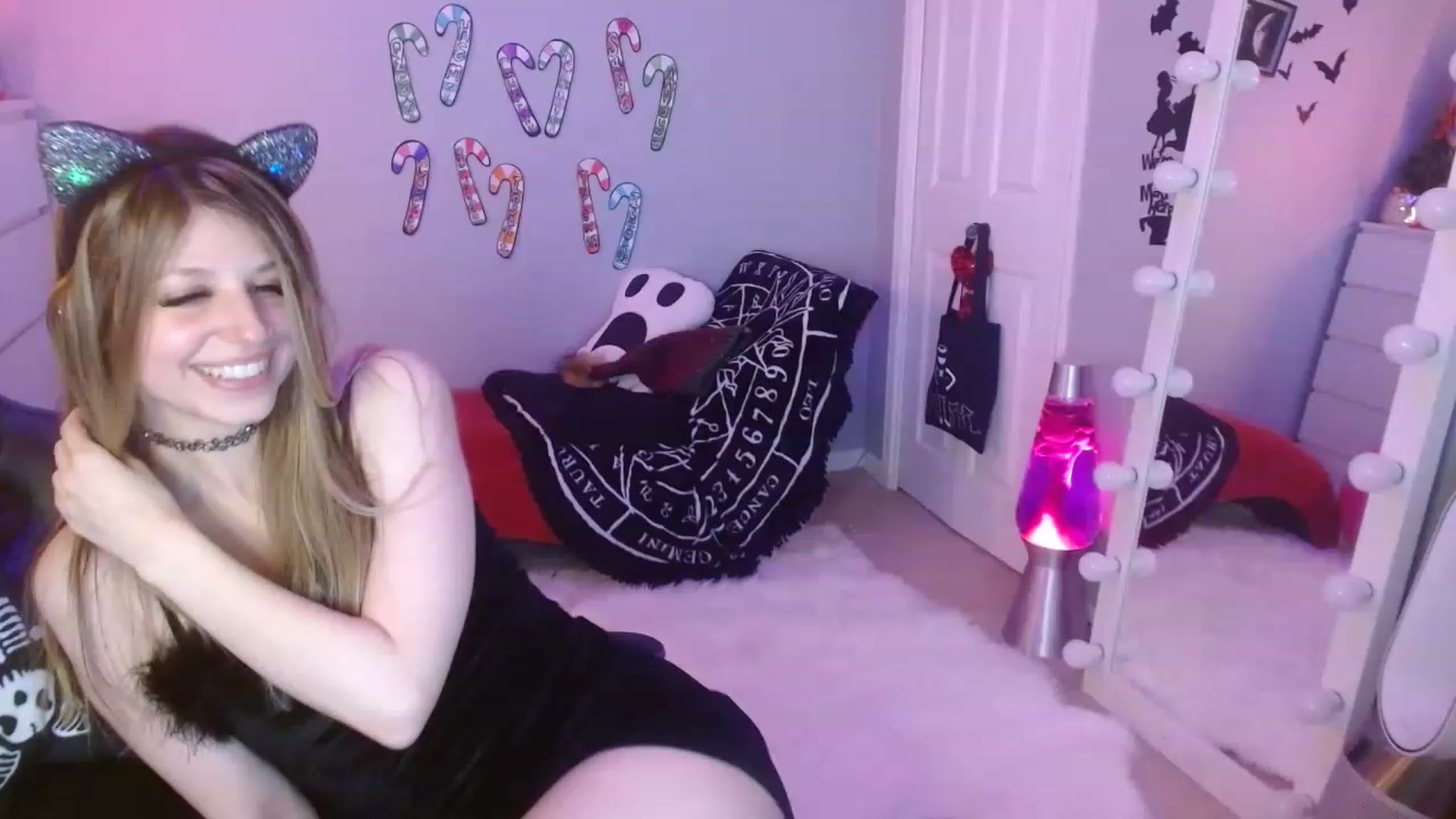 Gallery image thumbnail from Serafina's myfreecams stream on, 01/03/2023, 24:02 image 3 of 20