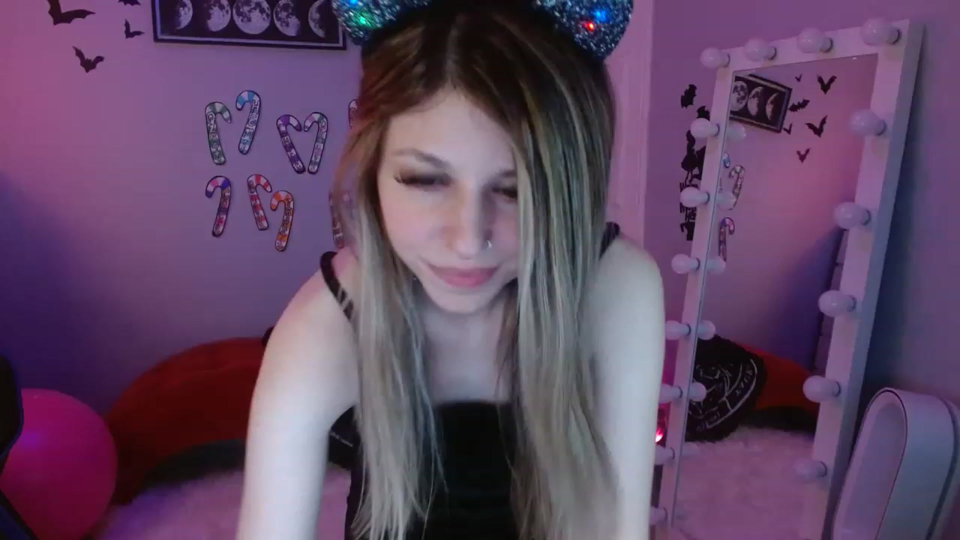 Gallery image thumbnail from Serafina's myfreecams stream on, 01/03/2023, 24:02 image 19 of 20