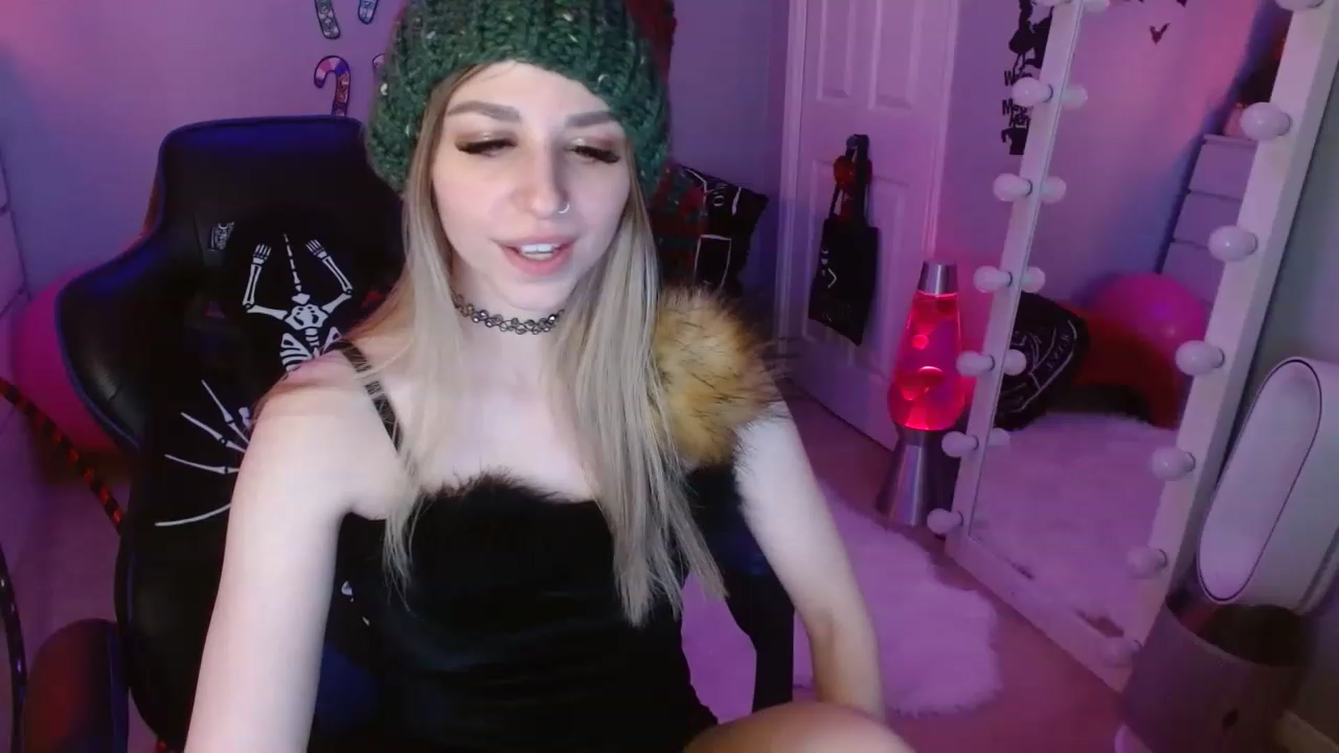 Gallery image thumbnail from Serafina's myfreecams stream on, 01/03/2023, 06:53 image 9 of 20
