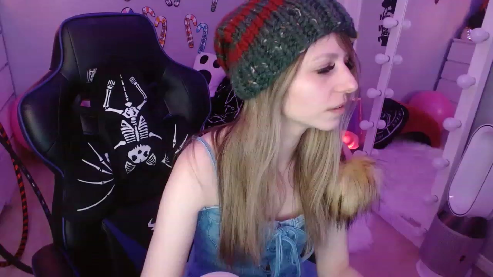 Gallery image thumbnail from Serafina's myfreecams stream on, 01/04/2023, 04:13 image 14 of 20
