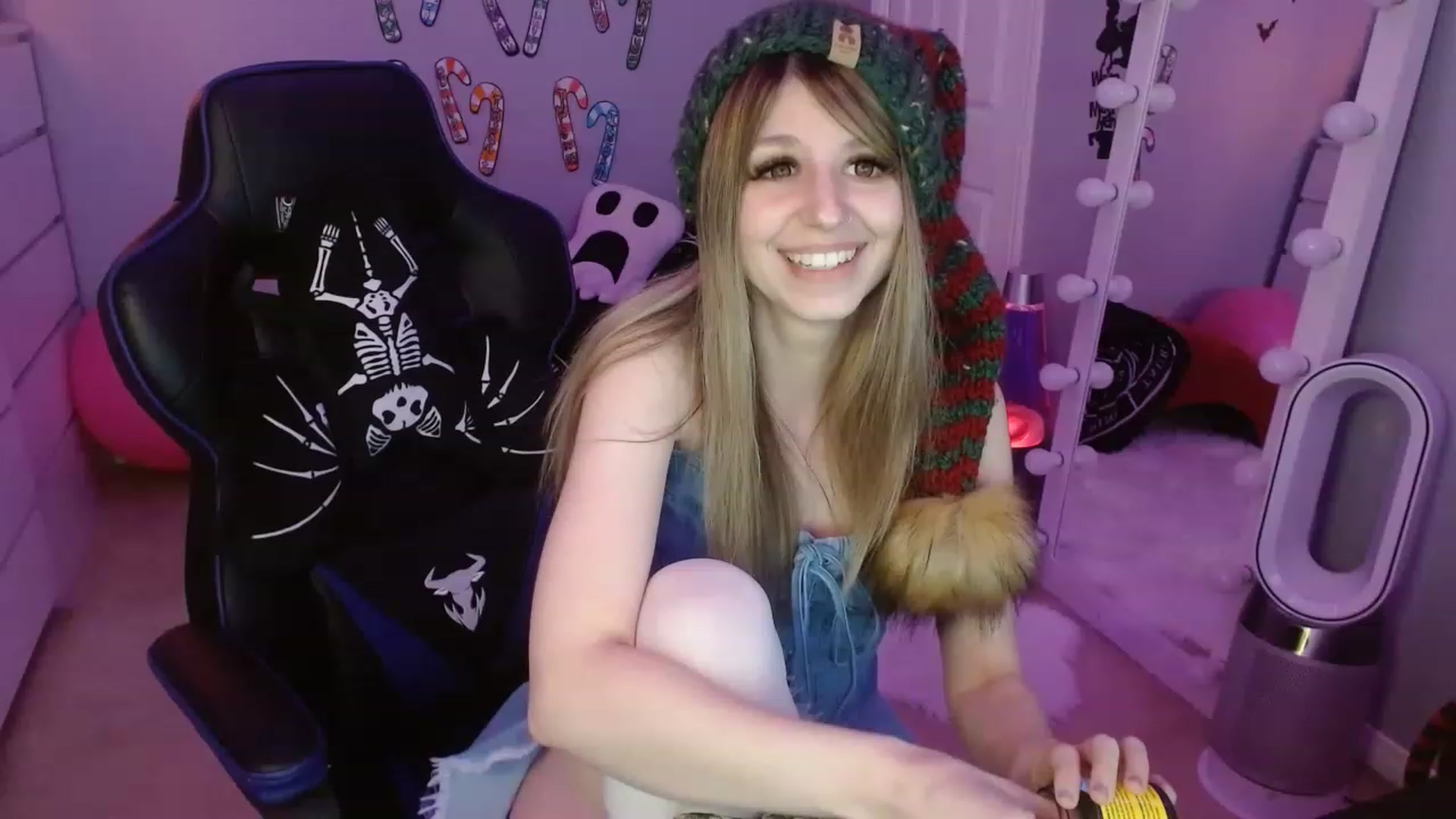 Gallery image thumbnail from Serafina's myfreecams stream on, 01/04/2023, 04:13 image 1 of 20