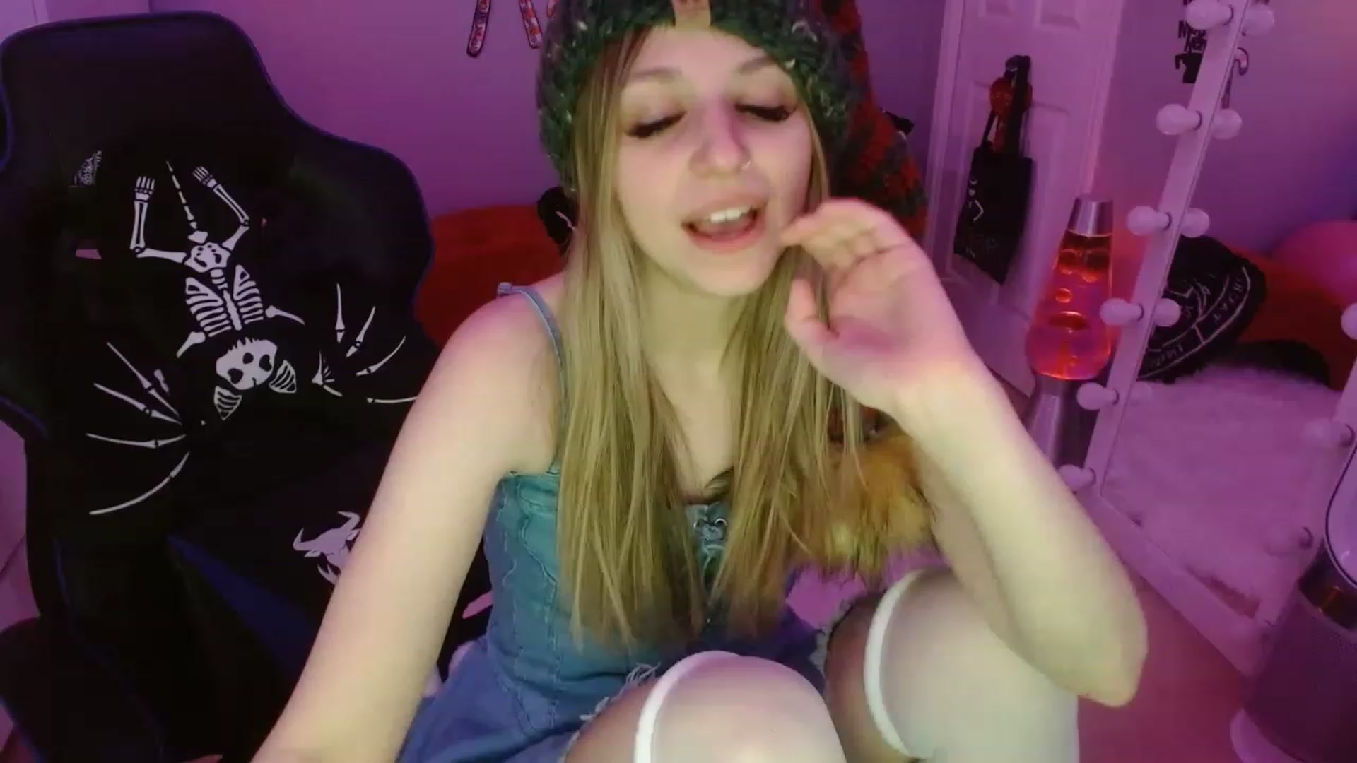 Gallery image thumbnail from Serafina's myfreecams stream on, 01/04/2023, 08:03 image 19 of 20