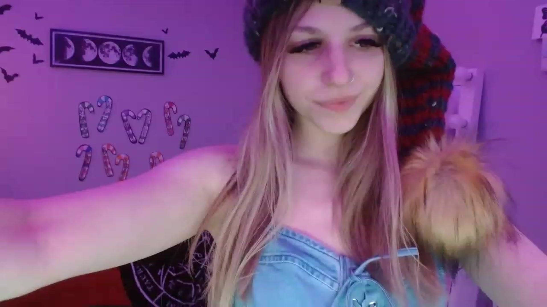 Gallery image thumbnail from Serafina's myfreecams stream on, 01/04/2023, 08:03 image 3 of 20