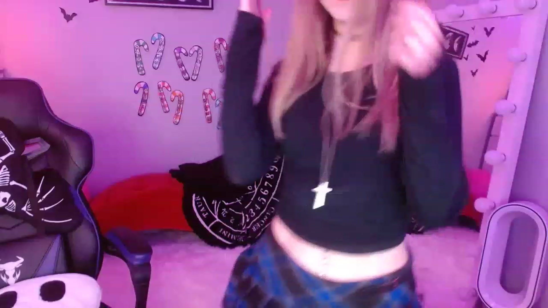 Gallery image thumbnail from Serafina's myfreecams stream on, 01/05/2023, 05:14 image 18 of 20