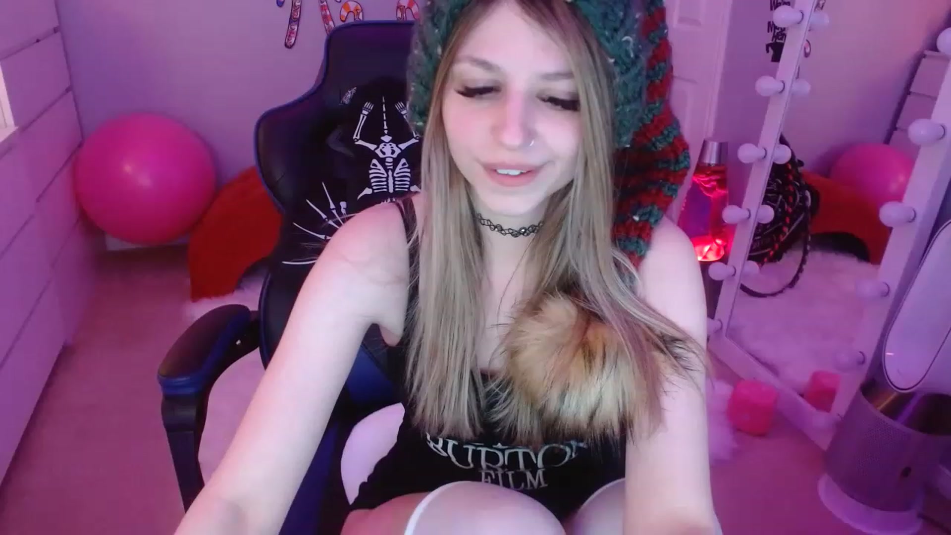 Gallery image thumbnail from Serafina's myfreecams stream on, 01/06/2023, 06:29 image 2 of 20