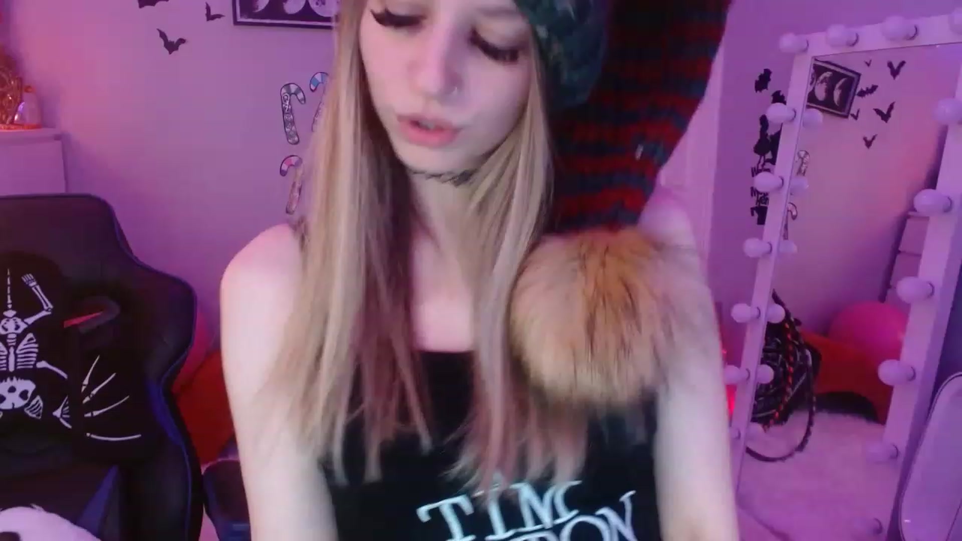 Gallery image thumbnail from Serafina's myfreecams stream on, 01/06/2023, 06:29 image 17 of 20