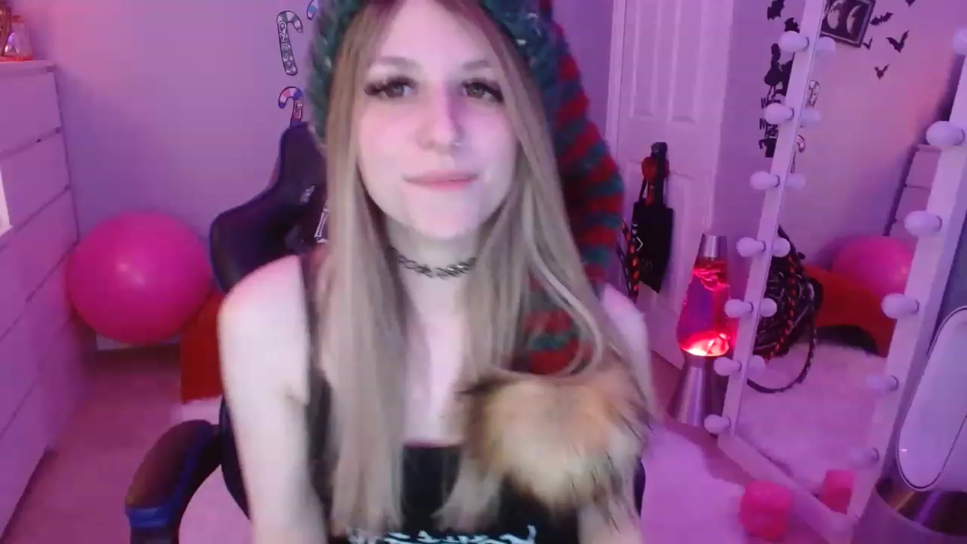 Gallery image thumbnail from Serafina's myfreecams stream on, 01/06/2023, 06:29 image 6 of 20