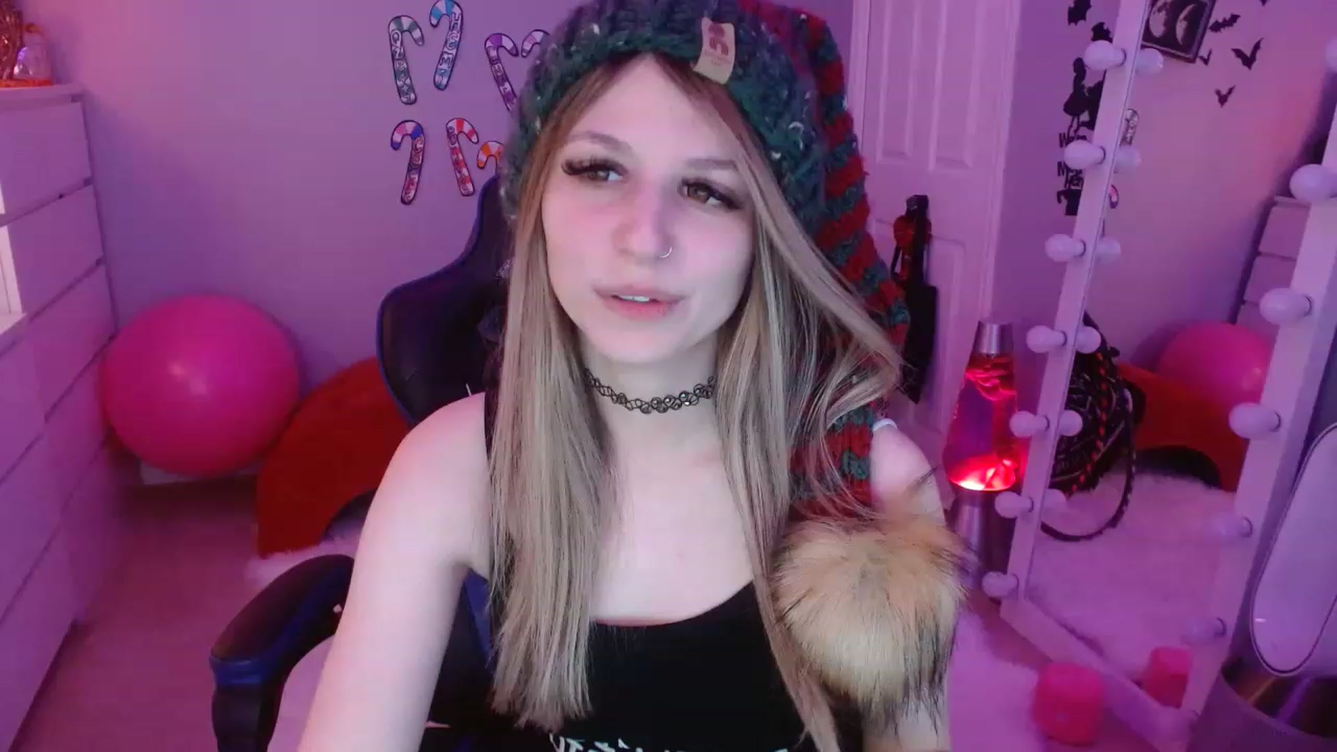 Gallery image thumbnail from Serafina's myfreecams stream on, 01/06/2023, 06:29 image 4 of 20