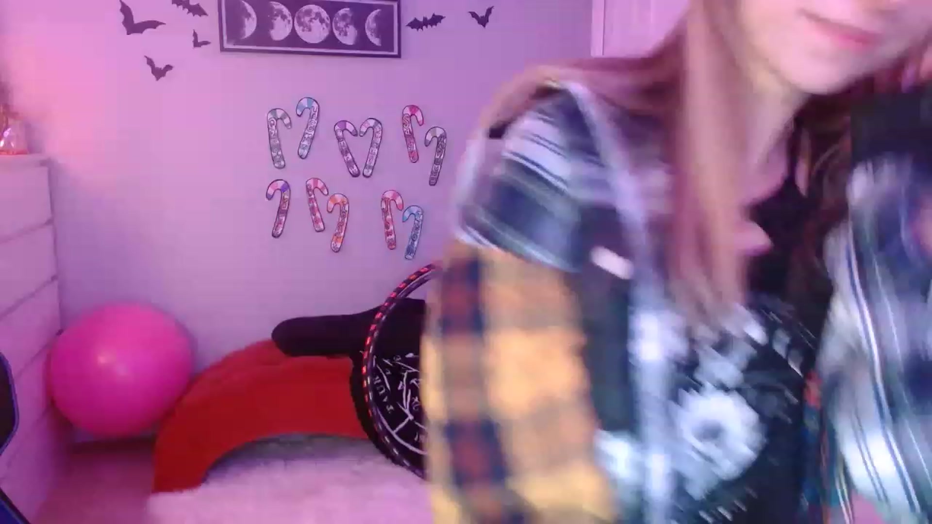 Gallery image thumbnail from Serafina's myfreecams stream on, 01/08/2023, 02:33 image 6 of 20