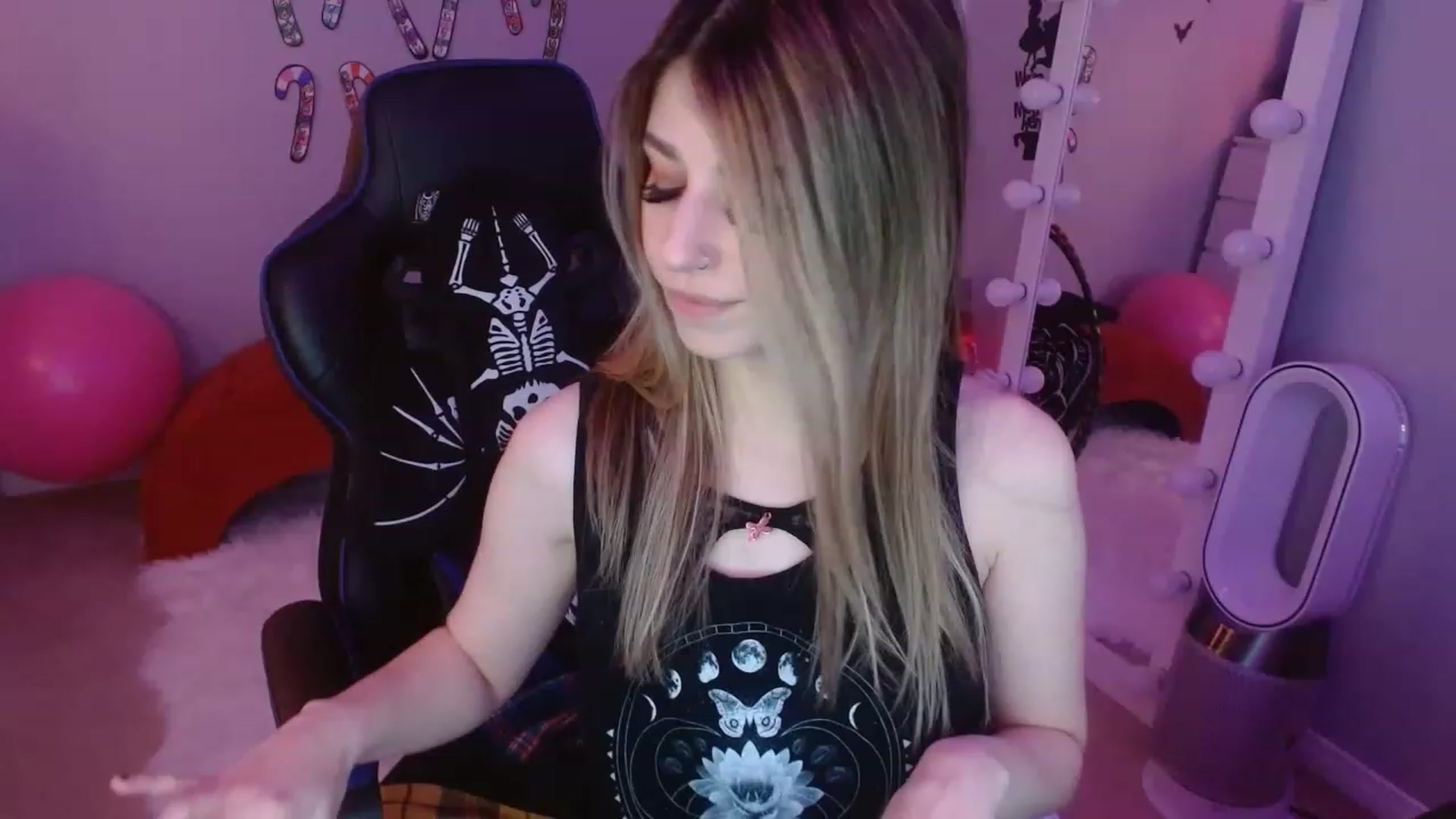 Gallery image thumbnail from Serafina's myfreecams stream on, 01/08/2023, 03:34 image 9 of 20