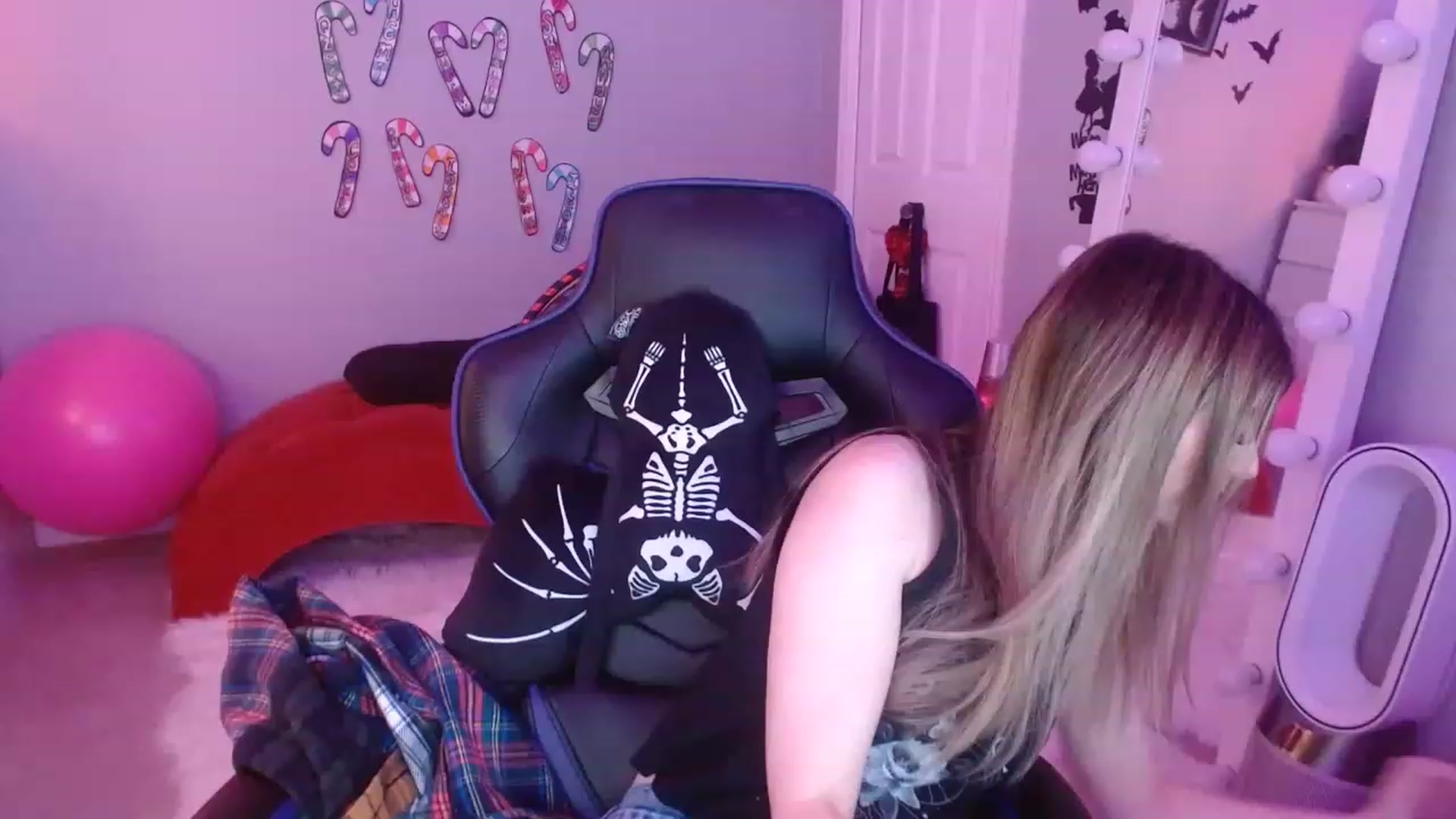 Gallery image thumbnail from Serafina's myfreecams stream on, 01/08/2023, 03:34 image 15 of 20