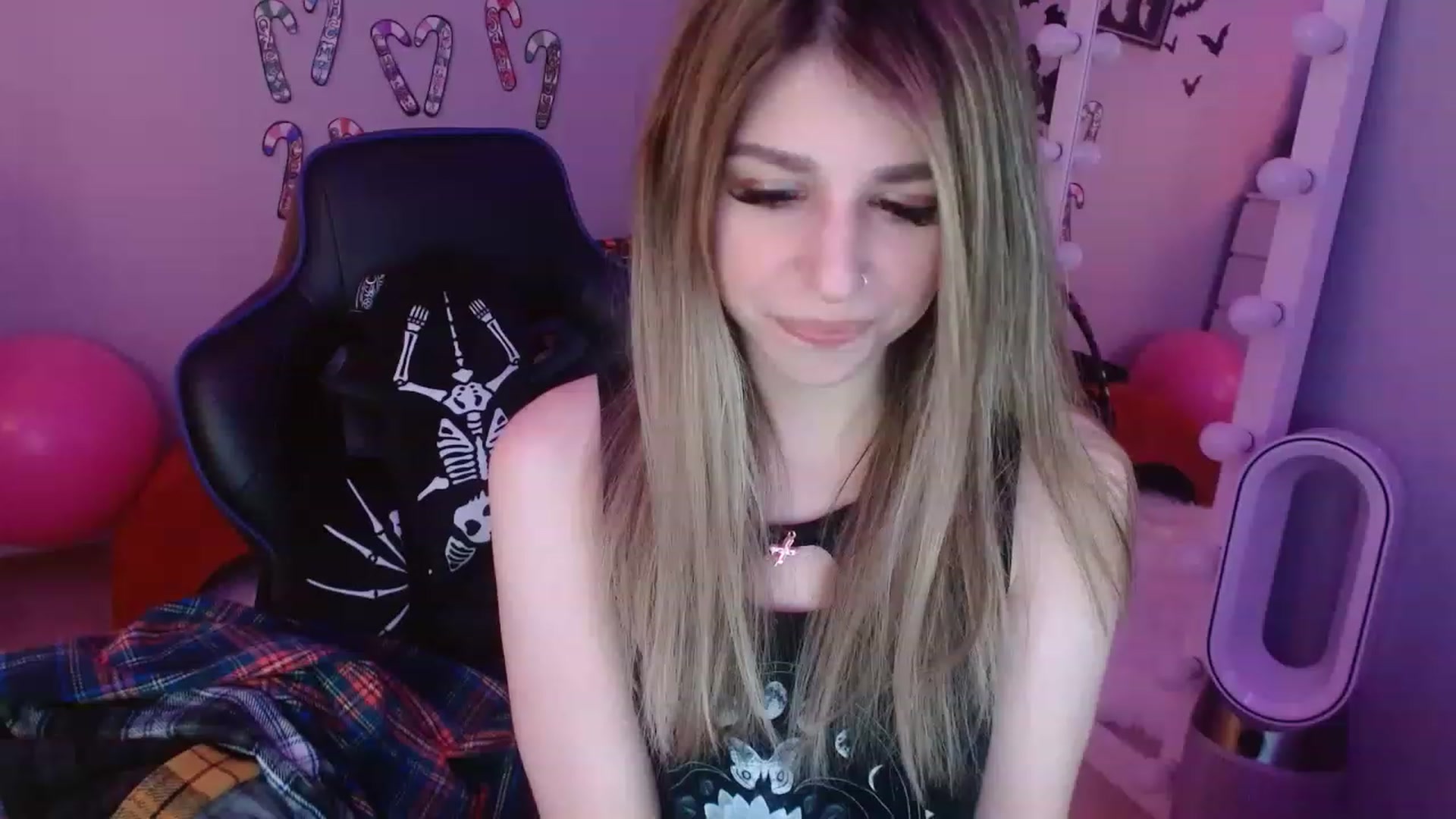 Gallery image thumbnail from Serafina's myfreecams stream on, 01/08/2023, 03:34 image 11 of 20