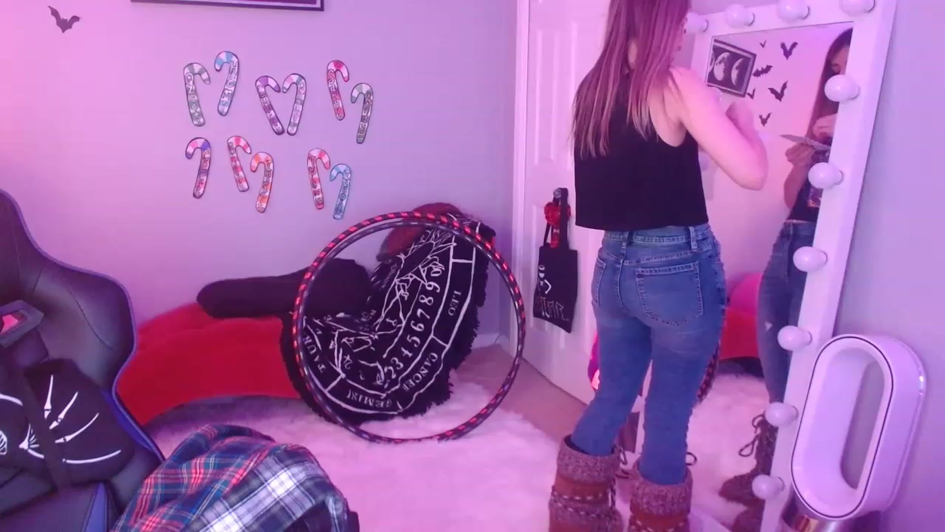 Gallery image thumbnail from Serafina's myfreecams stream on, 01/08/2023, 03:34 image 3 of 20
