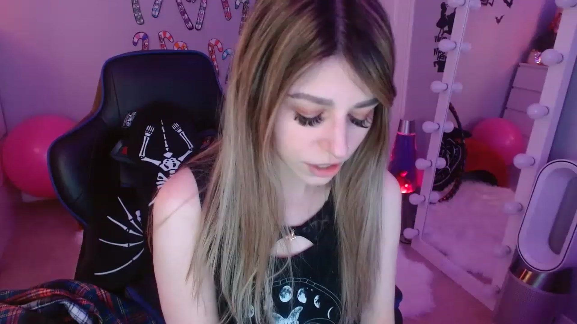 Gallery image thumbnail from Serafina's myfreecams stream on, 01/08/2023, 03:34 image 19 of 20