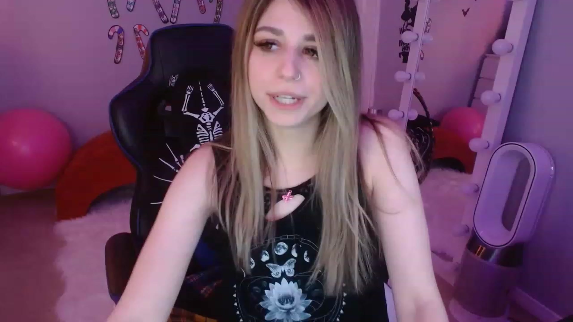 Gallery image thumbnail from Serafina's myfreecams stream on, 01/08/2023, 03:34 image 8 of 20