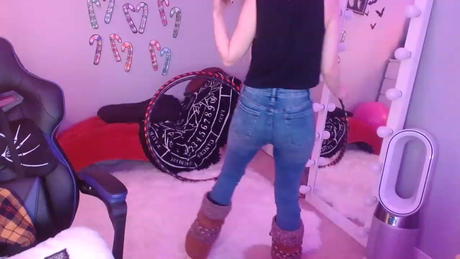 Gallery image thumbnail from Serafina's myfreecams stream on, 01/08/2023, 03:34 image 10 of 20