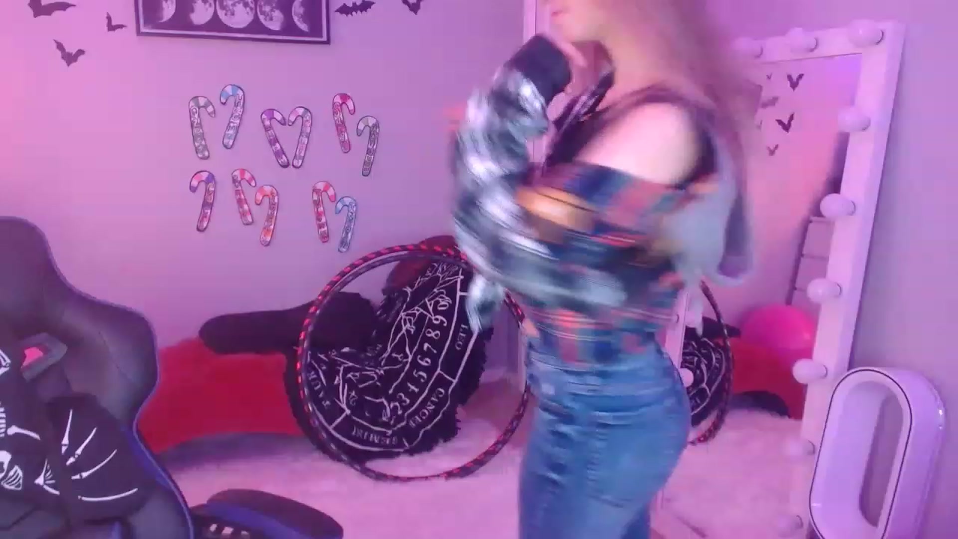 Gallery image thumbnail from Serafina's myfreecams stream on, 01/08/2023, 03:34 image 2 of 20