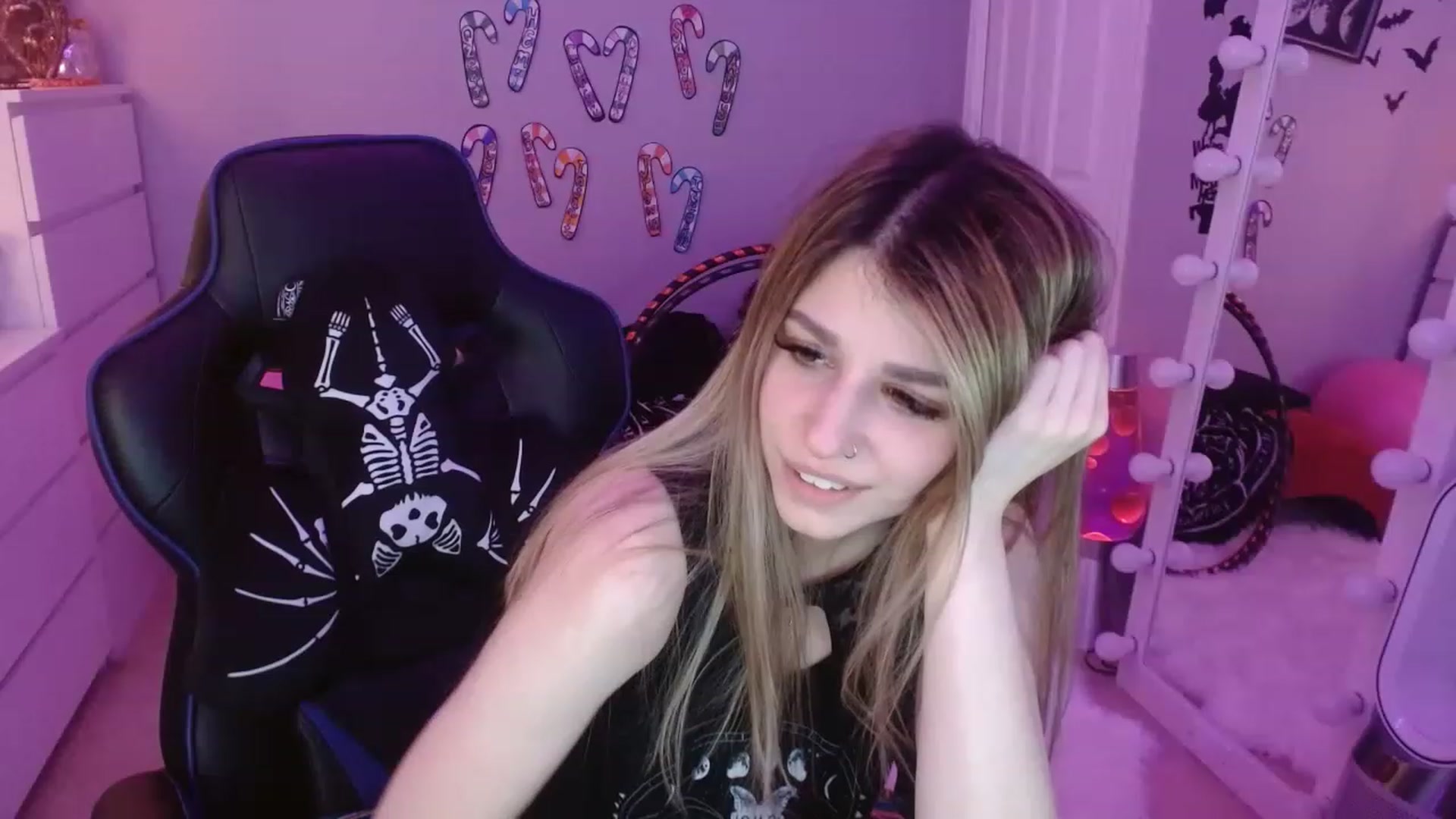 Gallery image thumbnail from Serafina's myfreecams stream on, 01/08/2023, 05:39 image 17 of 20