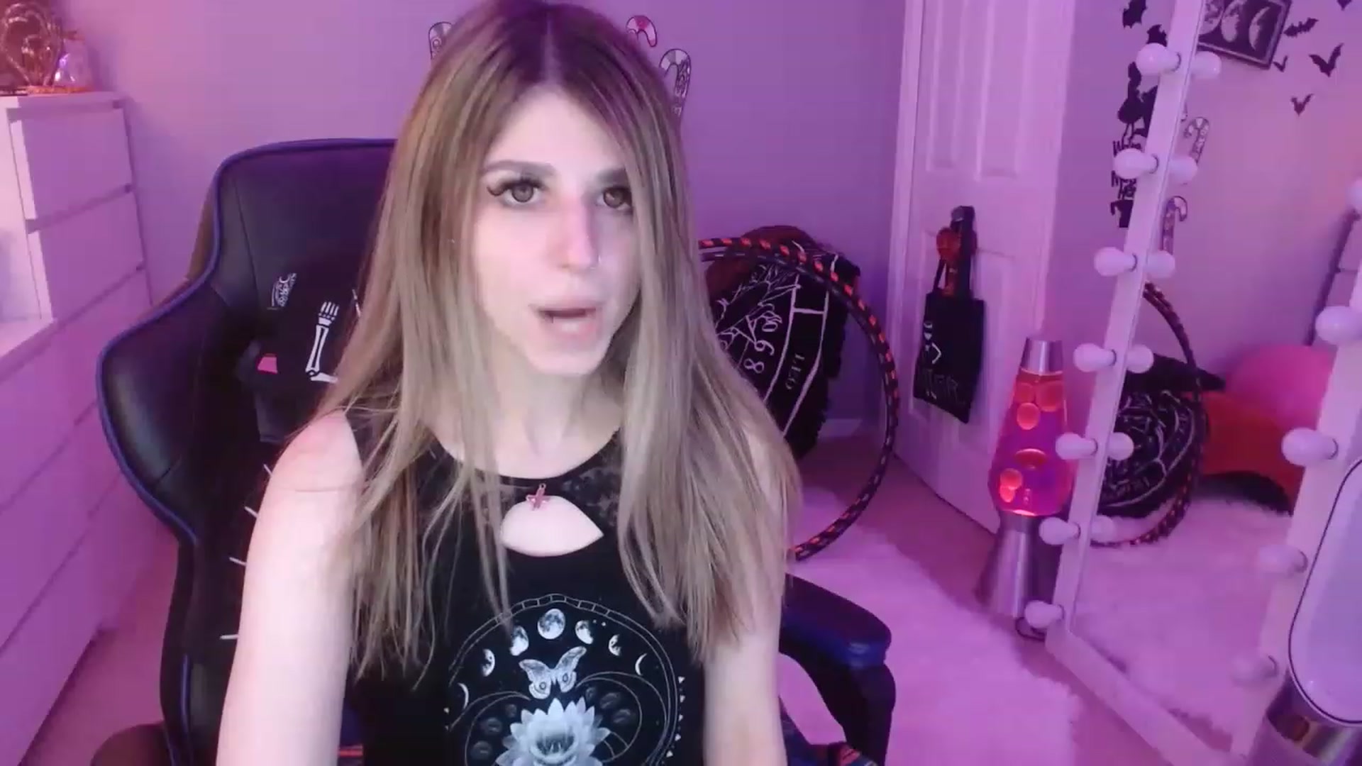 Gallery image thumbnail from Serafina's myfreecams stream on, 01/08/2023, 05:39 image 5 of 20