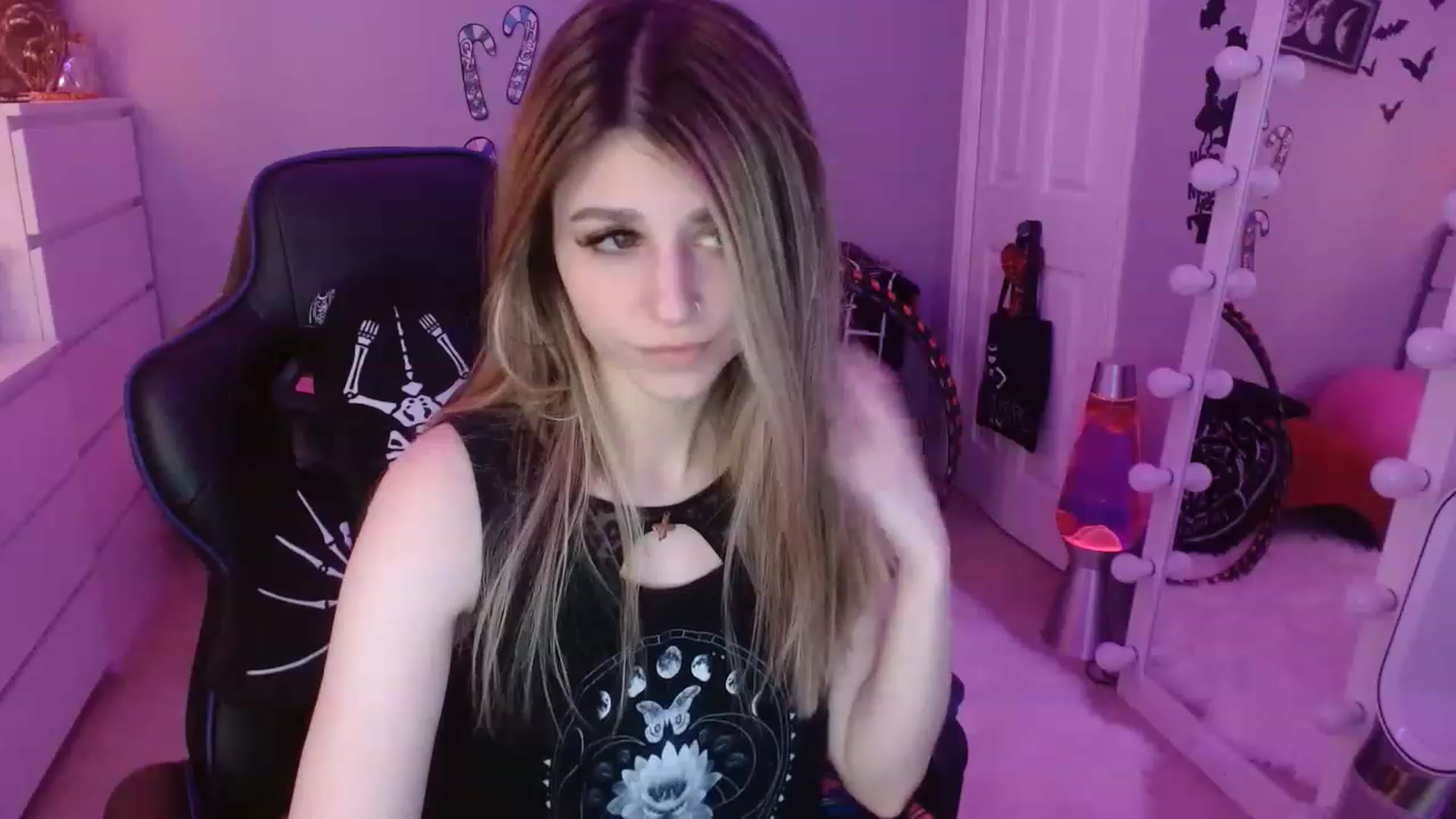Gallery image thumbnail from Serafina's myfreecams stream on, 01/08/2023, 05:39 image 3 of 20
