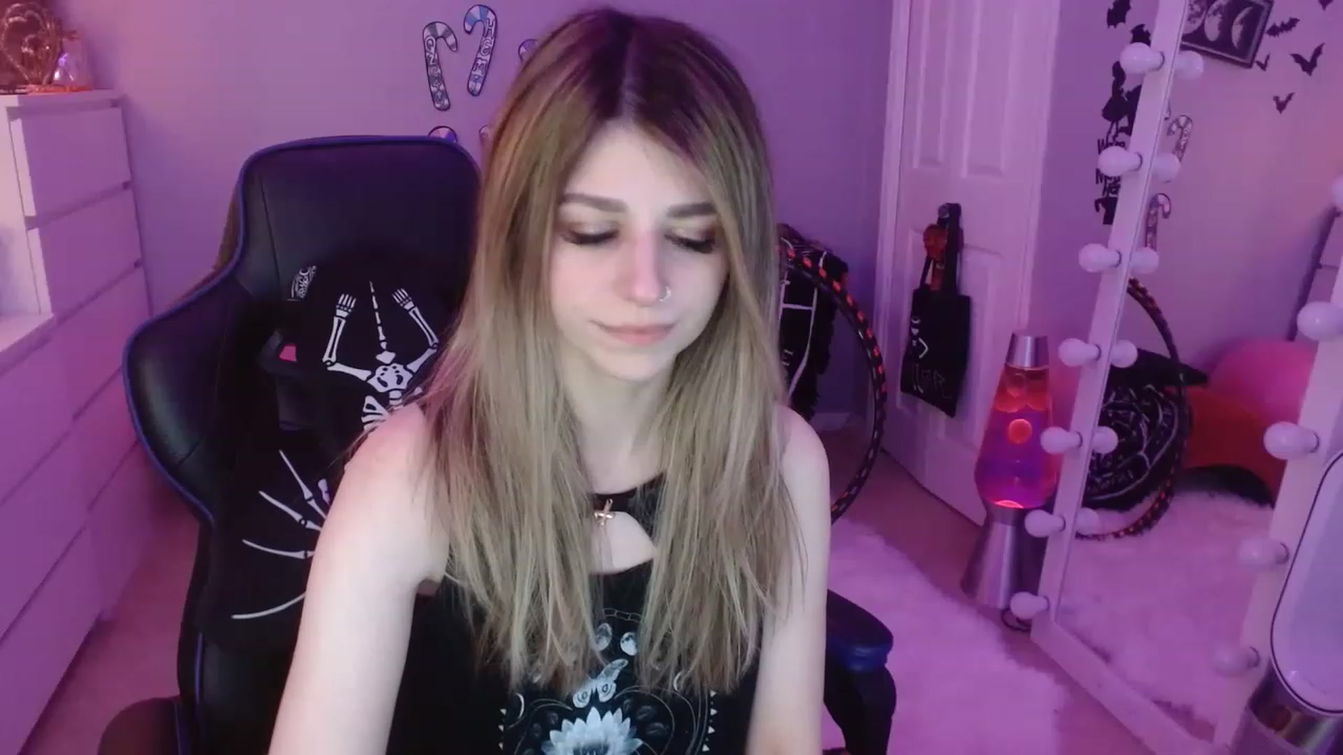 Gallery image thumbnail from Serafina's myfreecams stream on, 01/08/2023, 05:39 image 8 of 20