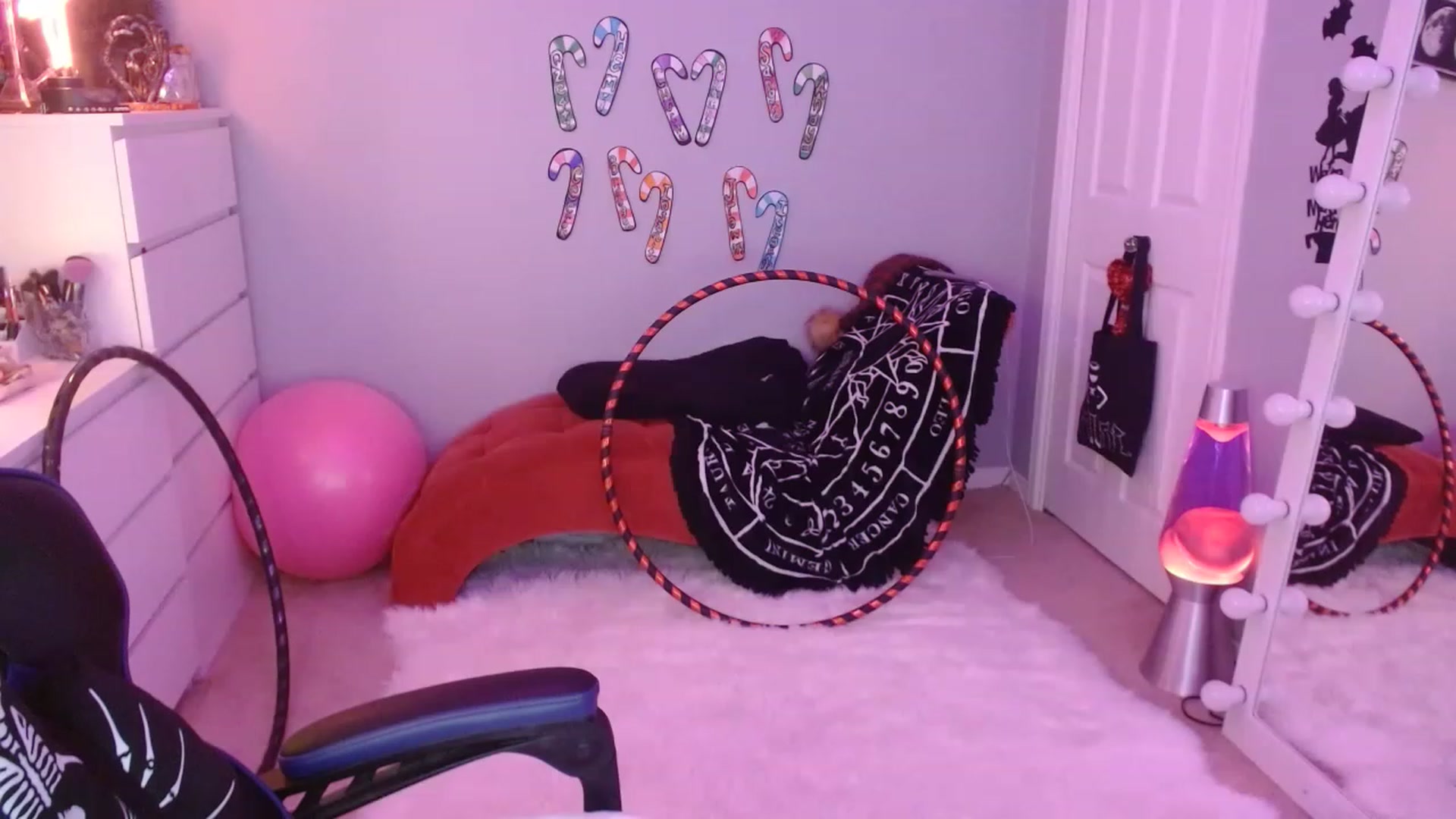 Gallery image thumbnail from Serafina's myfreecams stream on, 01/10/2023, 05:36 image 14 of 20