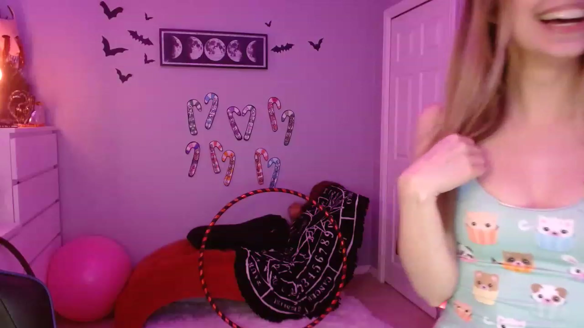 Gallery image thumbnail from Serafina's myfreecams stream on, 01/10/2023, 06:52 image 7 of 20