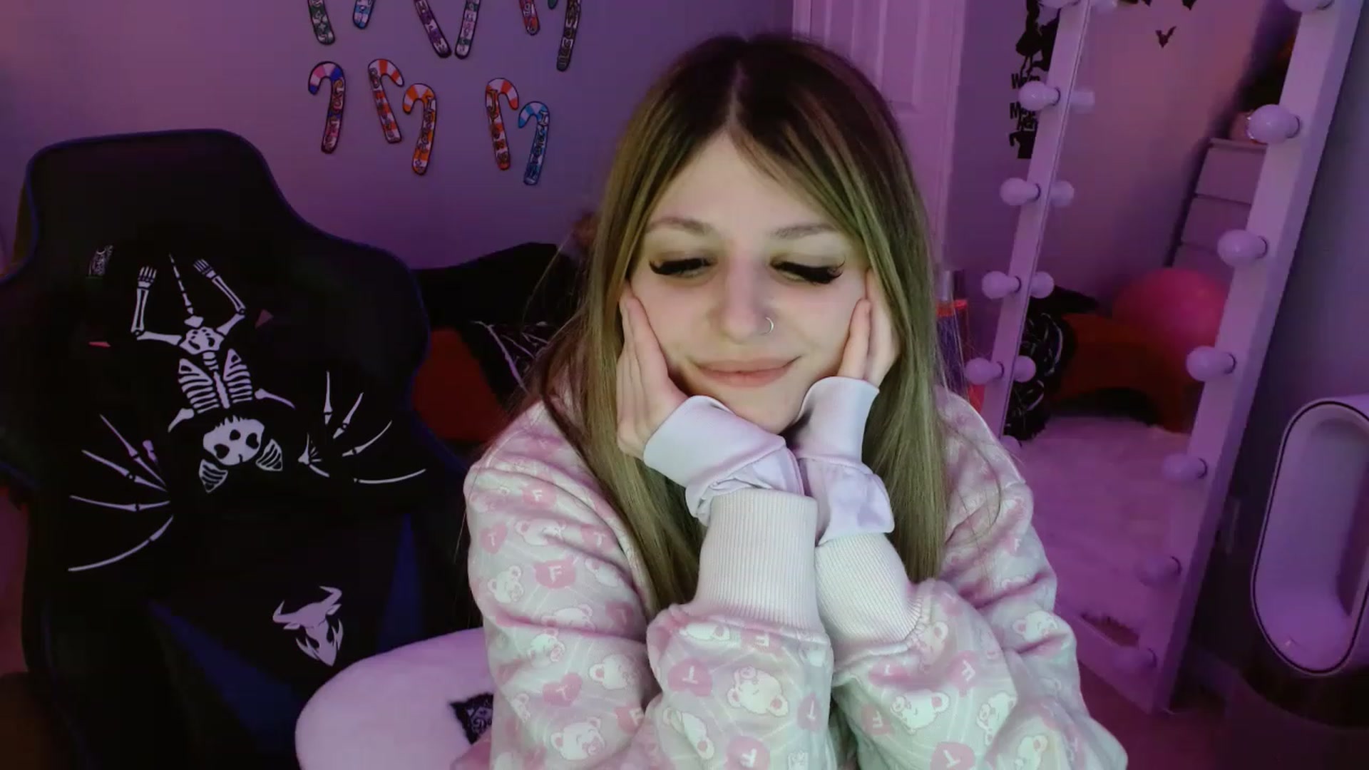 Gallery image thumbnail from Serafina's myfreecams stream on, 01/14/2023, 07:46 image 8 of 20