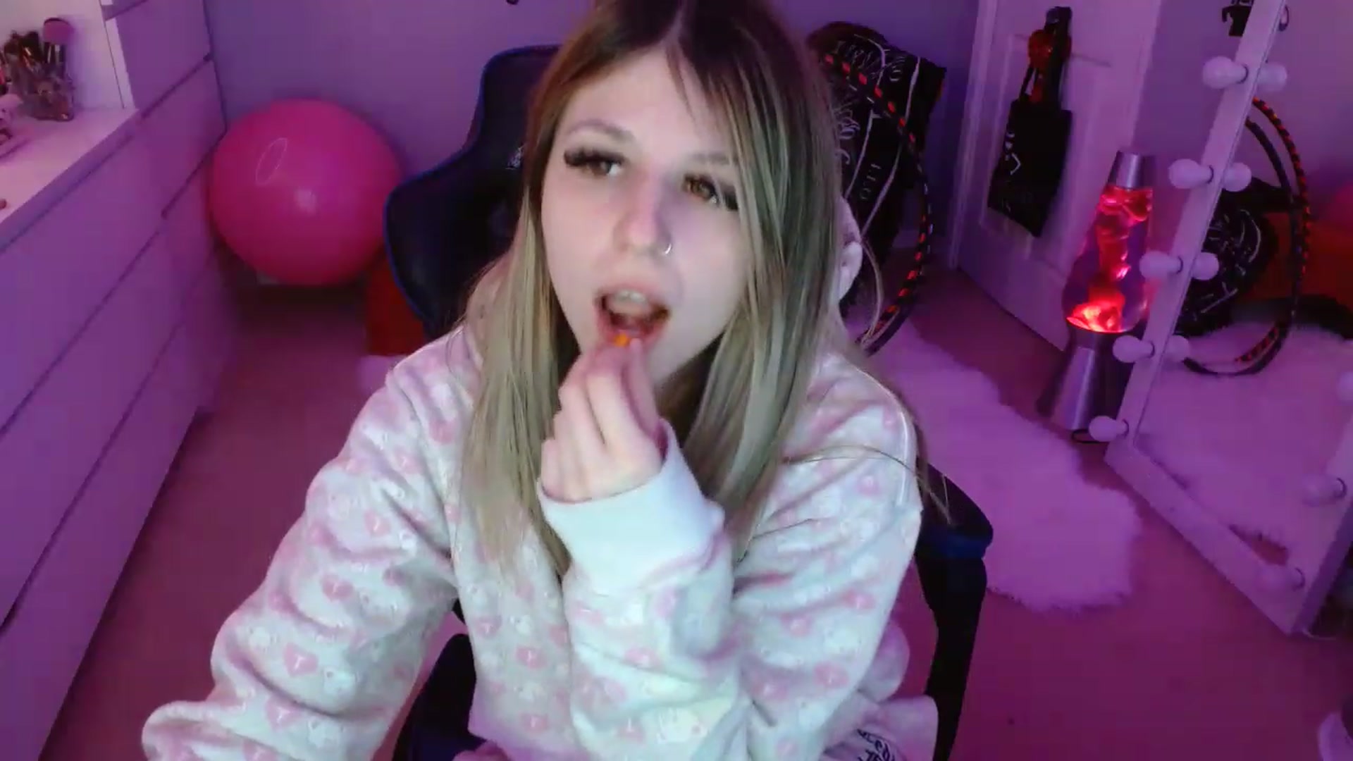 Gallery image thumbnail from Serafina's myfreecams stream on, 01/14/2023, 07:46 image 20 of 20
