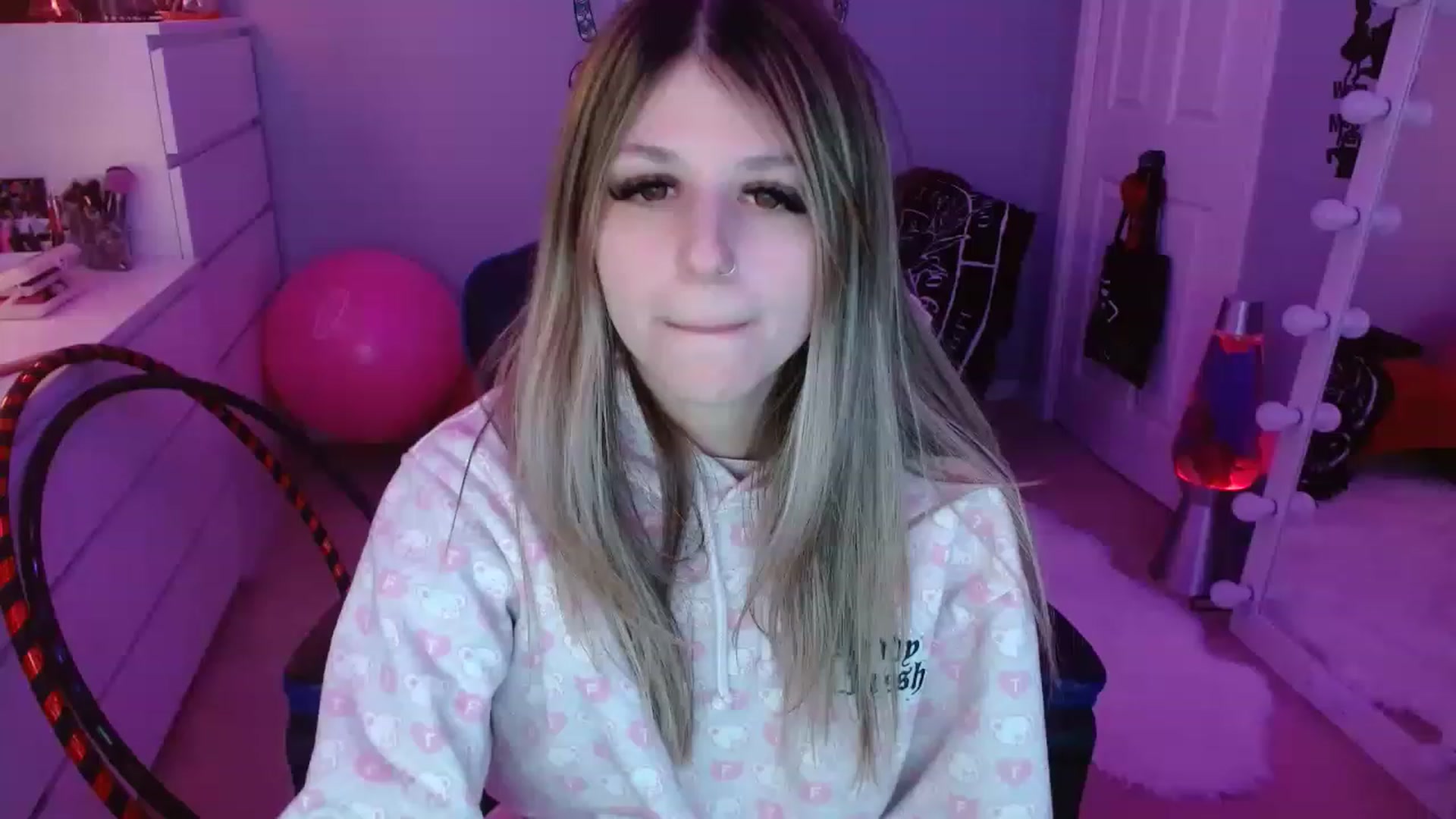 Gallery image thumbnail from Serafina's myfreecams stream on, 01/14/2023, 07:46 image 12 of 20