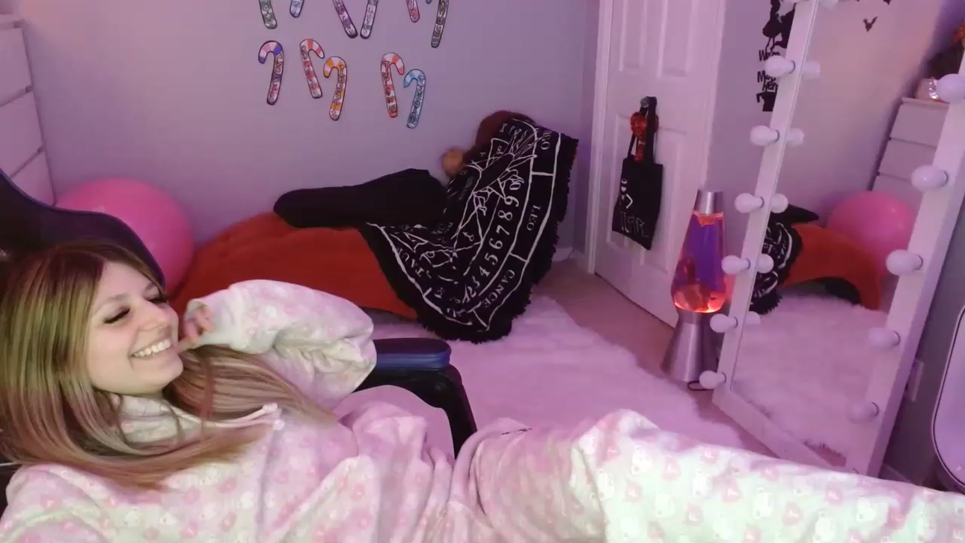 Gallery image thumbnail from Serafina's myfreecams stream on, 01/14/2023, 07:46 image 11 of 20