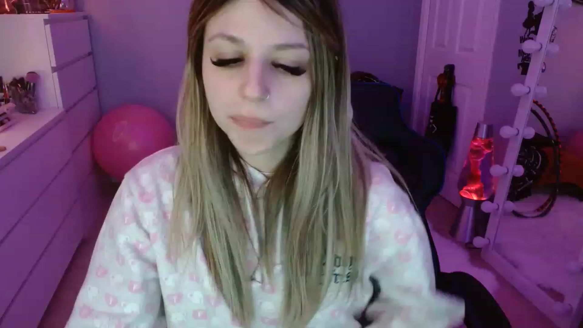 Gallery image thumbnail from Serafina's myfreecams stream on, 01/14/2023, 07:46 image 19 of 20