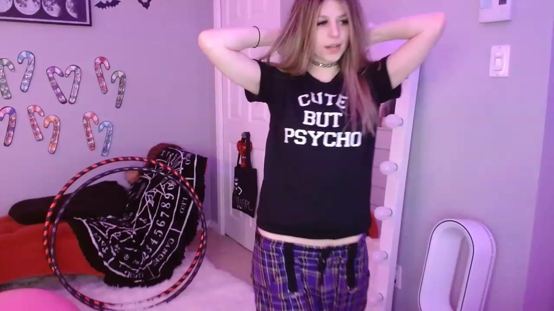Gallery image thumbnail from Serafina's myfreecams stream on, 01/15/2023, 06:36 image 6 of 20