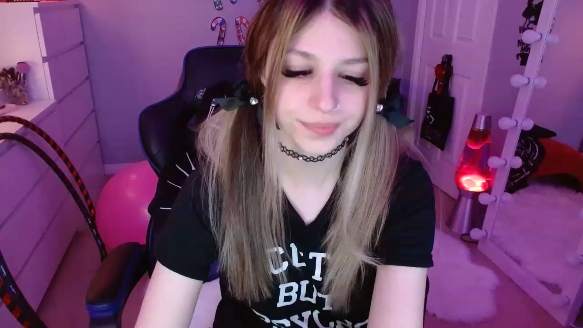 Gallery image thumbnail from Serafina's myfreecams stream on, 01/15/2023, 06:36 image 14 of 20