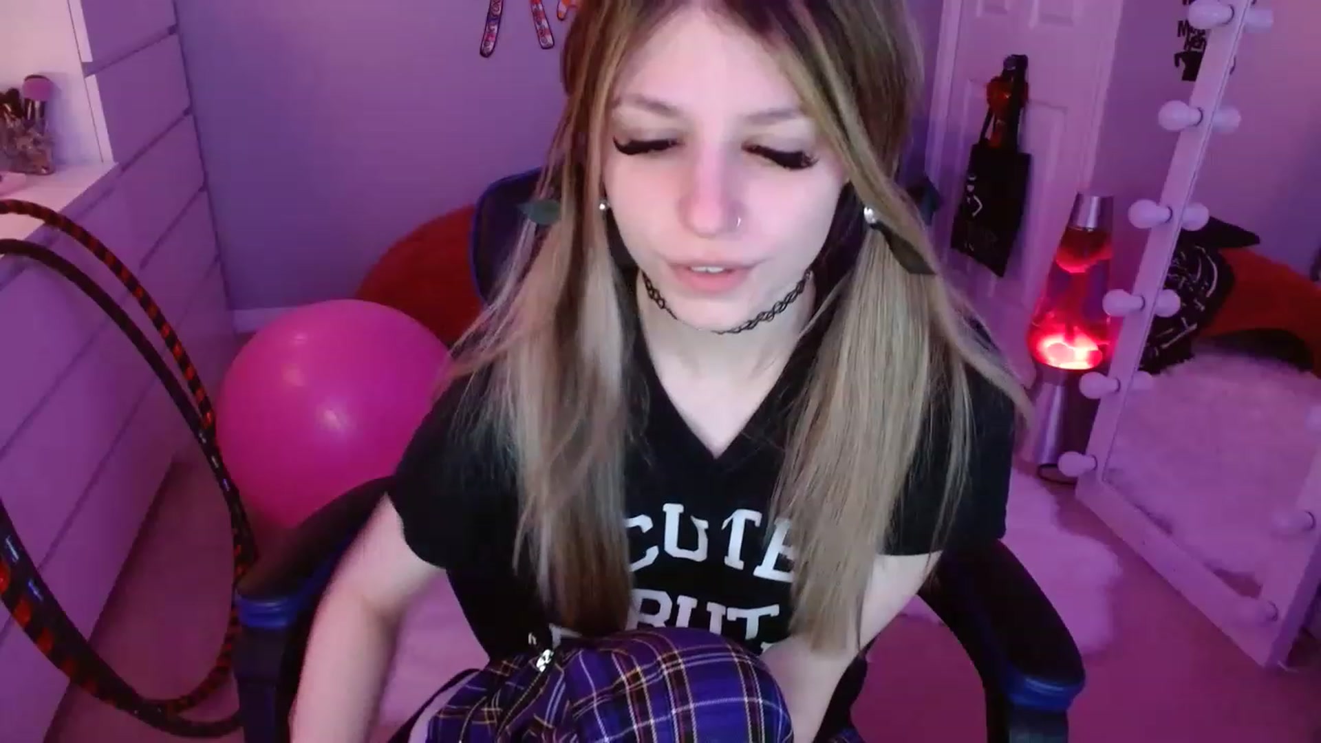 Gallery image thumbnail from Serafina's myfreecams stream on, 01/15/2023, 06:36 image 20 of 20