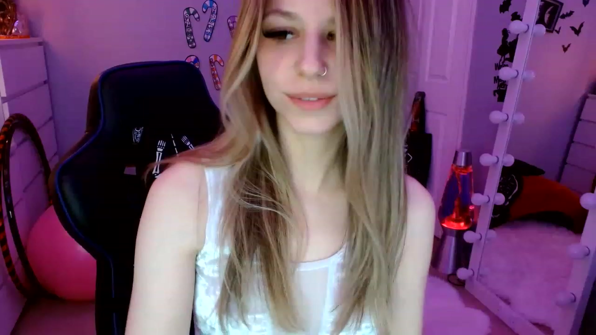 Gallery image thumbnail from Serafina's myfreecams stream on, 01/28/2023, 04:29 image 6 of 20