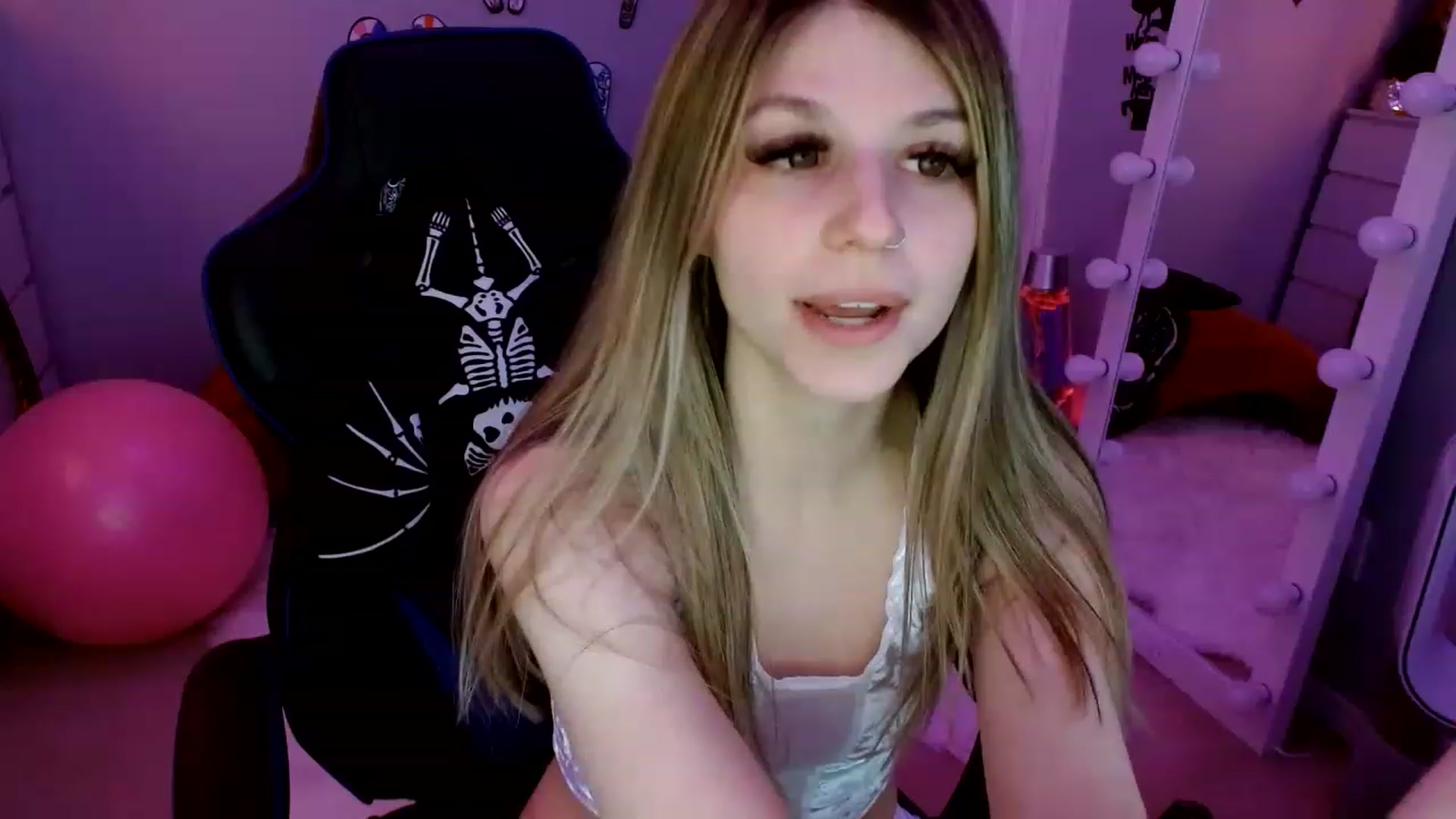 Gallery image thumbnail from Serafina's myfreecams stream on, 01/28/2023, 04:29 image 19 of 20