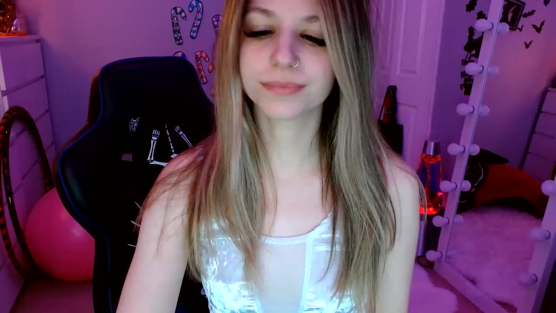 Gallery image thumbnail from Serafina's myfreecams stream on, 01/28/2023, 04:29 image 4 of 20