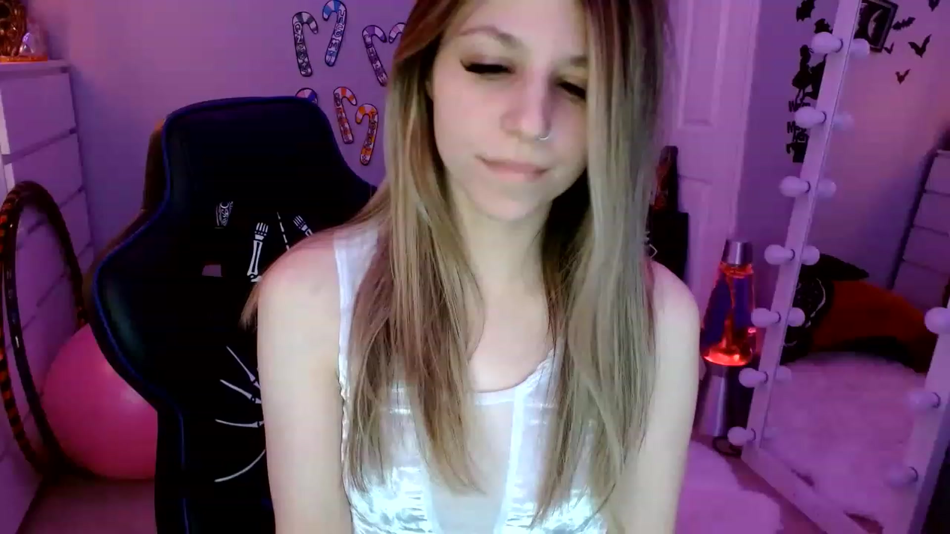 Gallery image thumbnail from Serafina's myfreecams stream on, 01/28/2023, 04:29 image 5 of 20