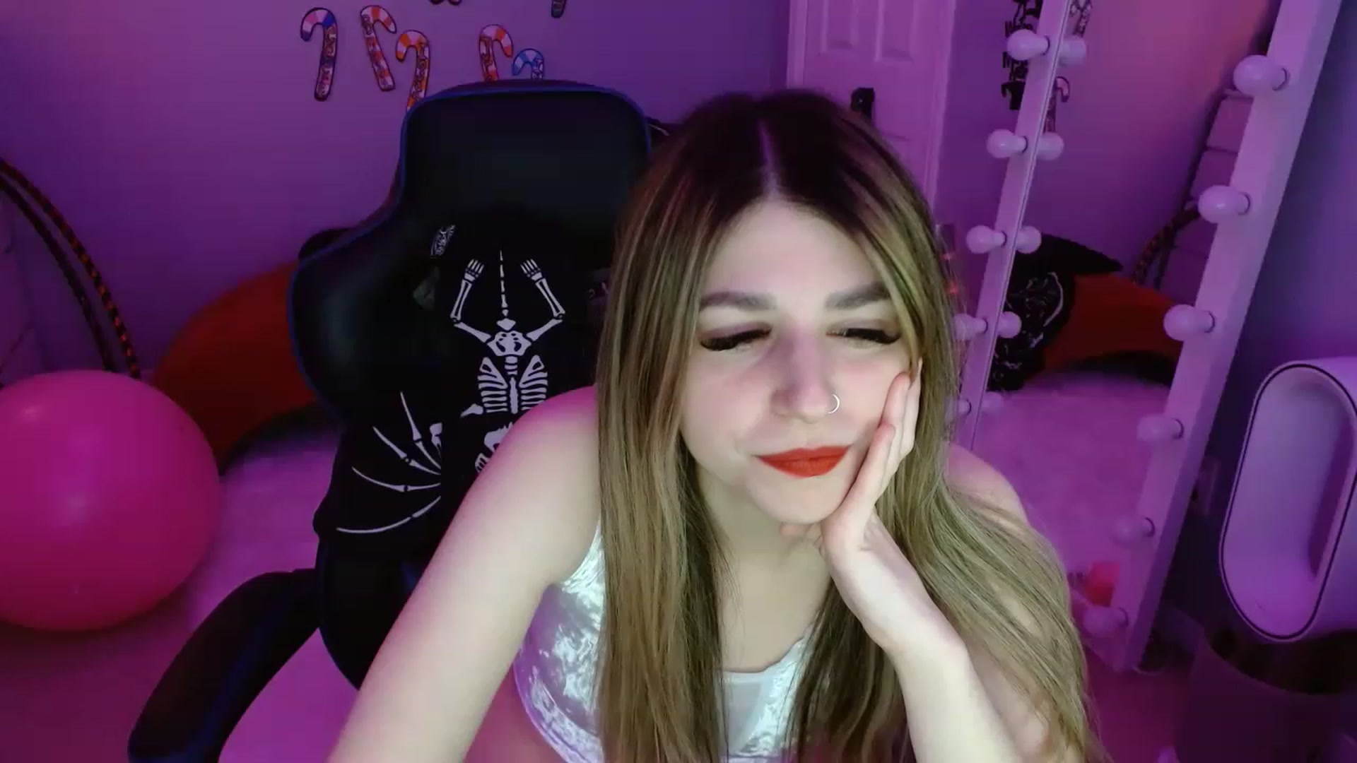 Gallery image thumbnail from Serafina's myfreecams stream on, 01/29/2023, 06:18 image 6 of 20