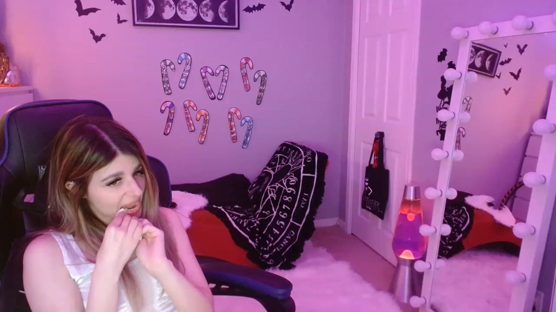Gallery image thumbnail from Serafina's myfreecams stream on, 01/29/2023, 07:36 image 2 of 20