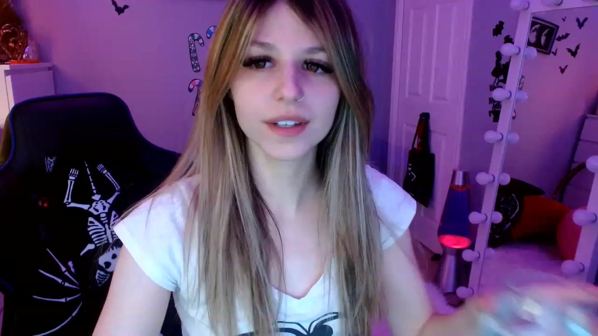Gallery image thumbnail from Serafina's myfreecams stream on, 01/30/2023, 05:05 image 7 of 20