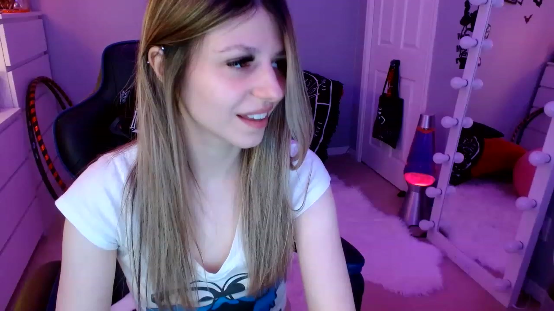 Gallery image thumbnail from Serafina's myfreecams stream on, 01/30/2023, 05:05 image 9 of 20