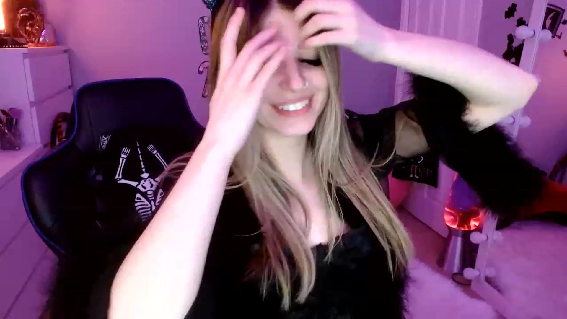 Gallery image thumbnail from Serafina's myfreecams stream on, 02/02/2023, 04:00 image 14 of 20