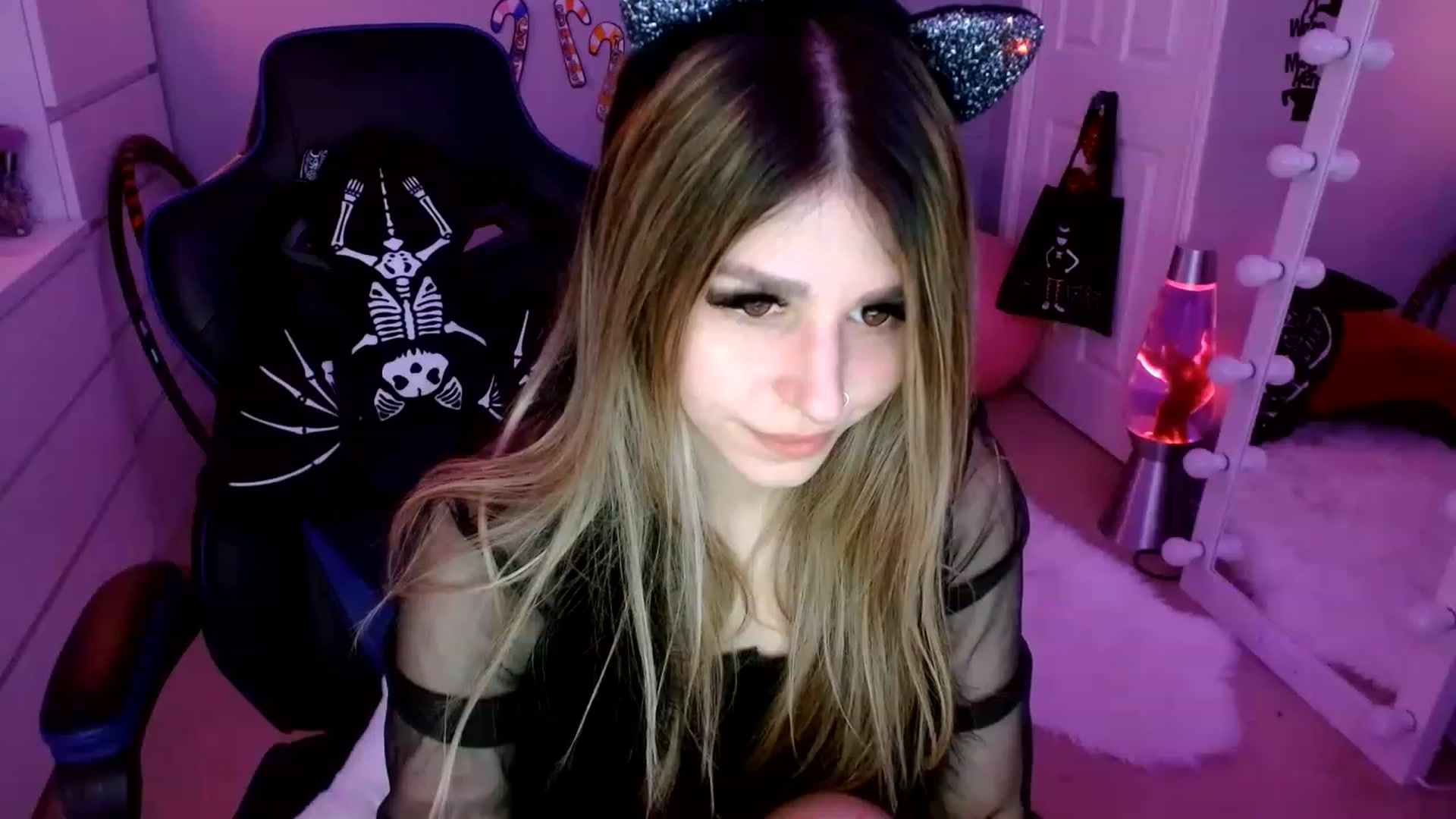 Gallery image thumbnail from Serafina's myfreecams stream on, 02/02/2023, 04:00 image 11 of 20