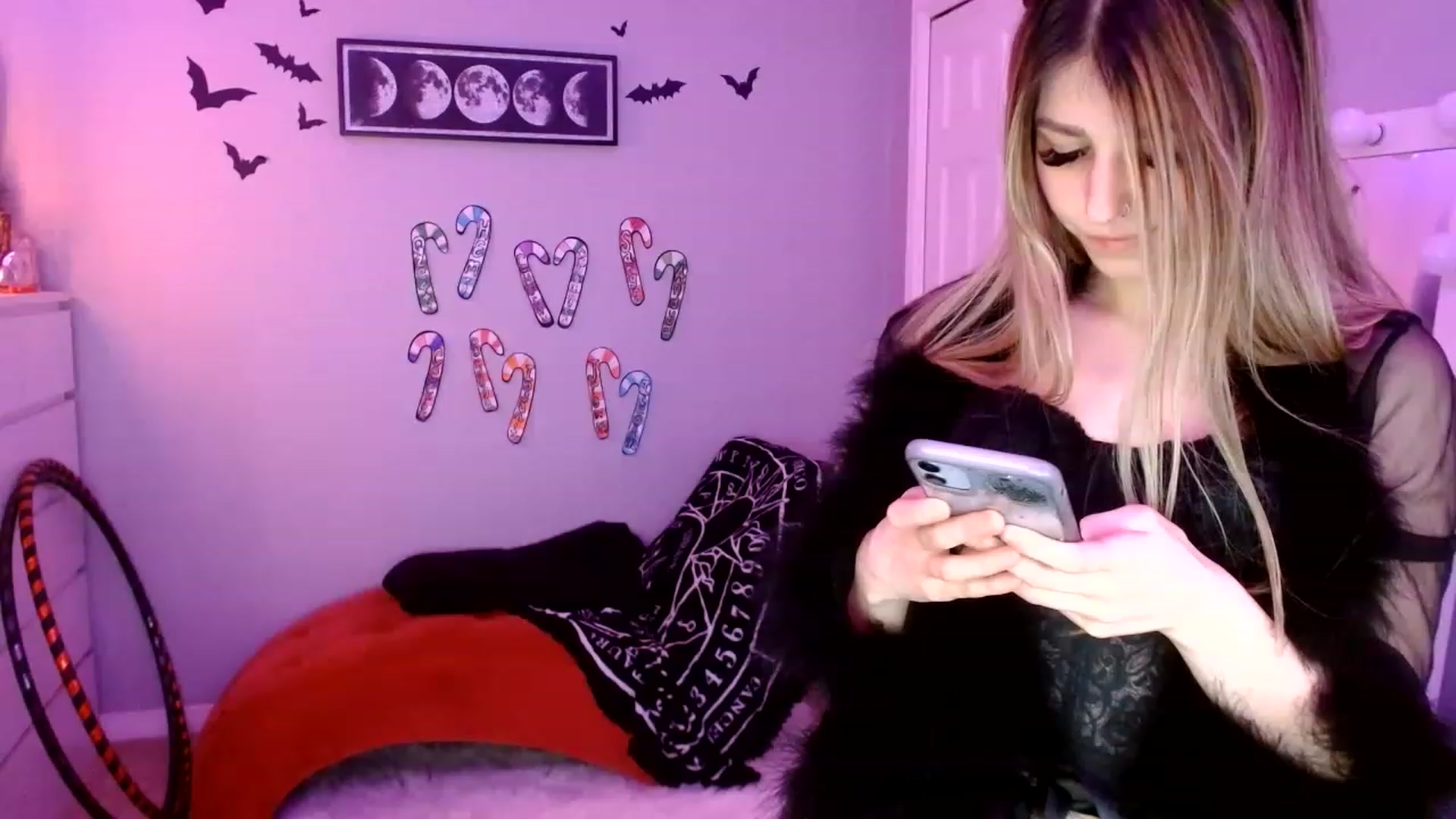 Gallery image thumbnail from Serafina's myfreecams stream on, 02/02/2023, 04:00 image 1 of 20